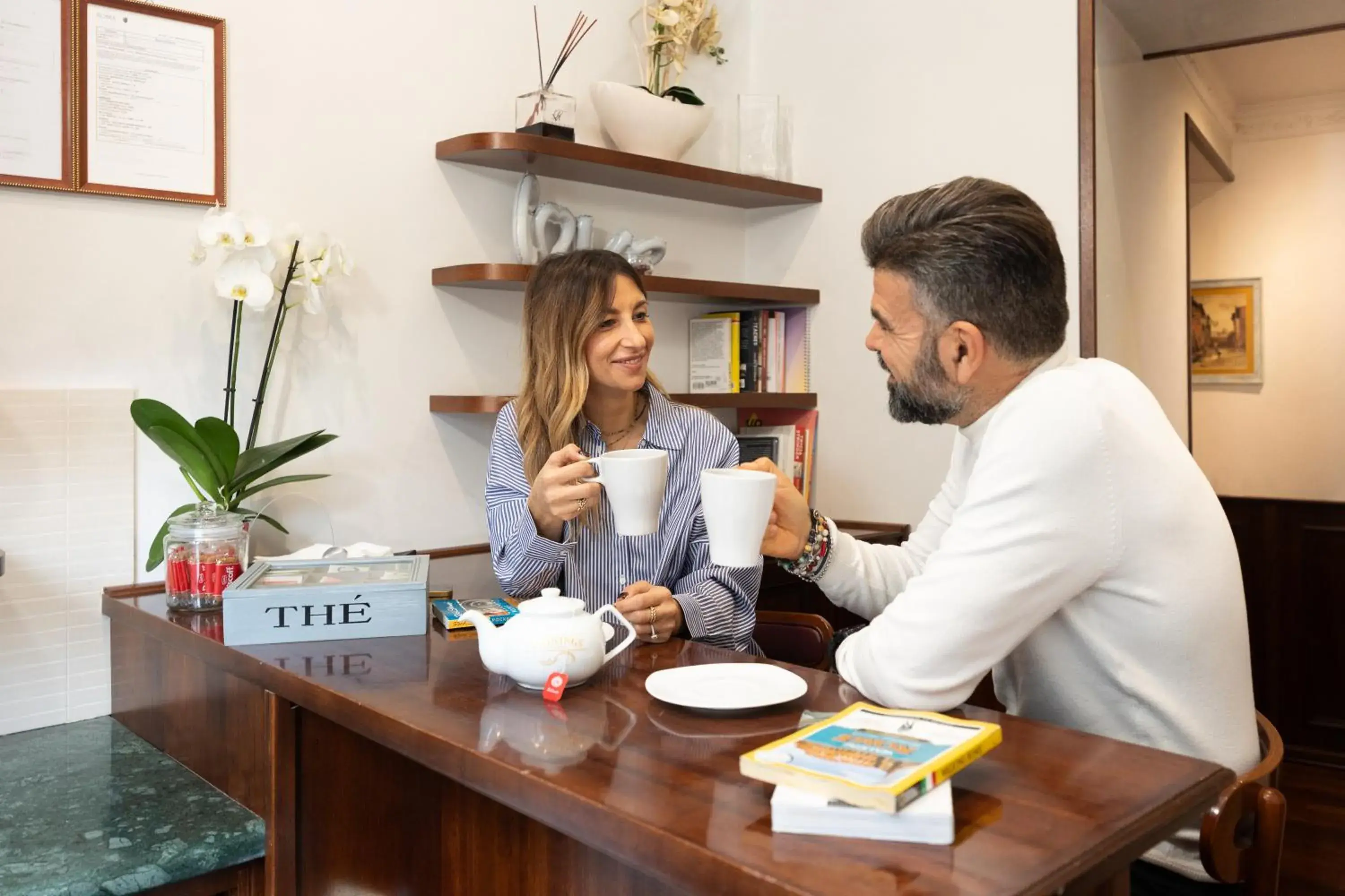 Lounge or bar in Al Viminale Hill Inn & Hotel Lounge or bar in Al Viminale Hill Inn & Hotel