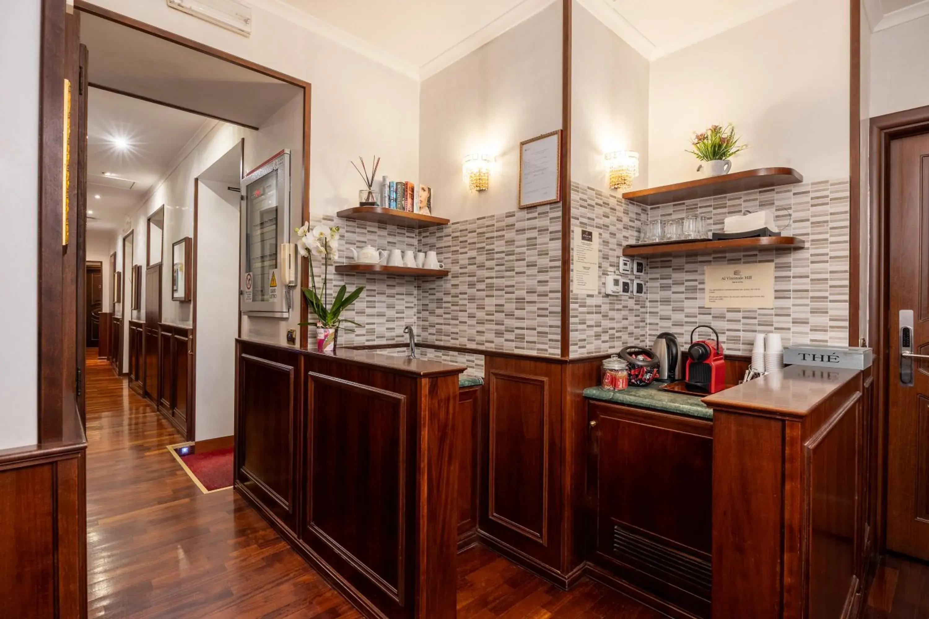 Lounge or bar in Al Viminale Hill Inn & Hotel Lounge or bar in Al Viminale Hill Inn & Hotel