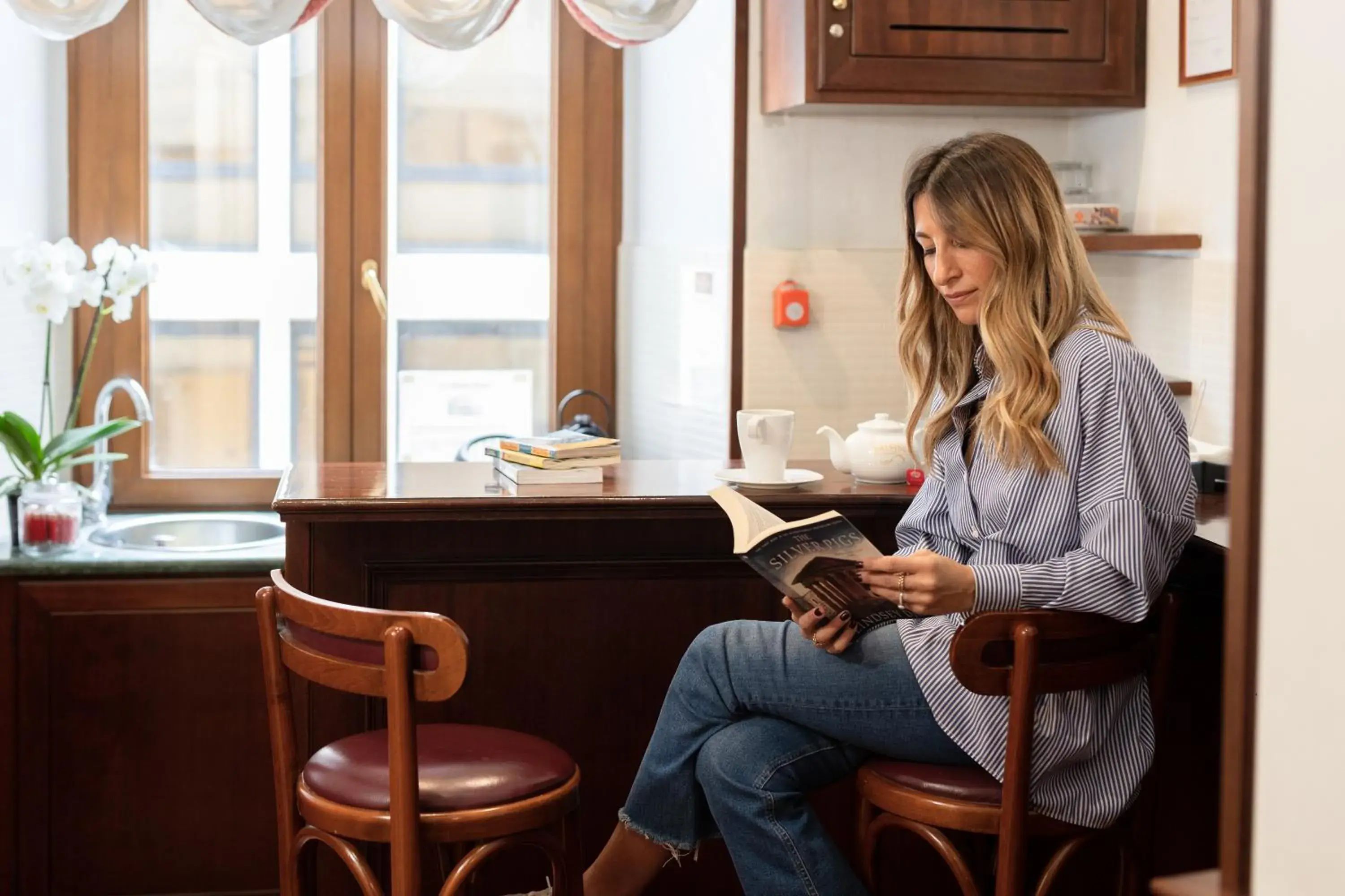 Lounge or bar in Al Viminale Hill Inn & Hotel Lounge or bar in Al Viminale Hill Inn & Hotel