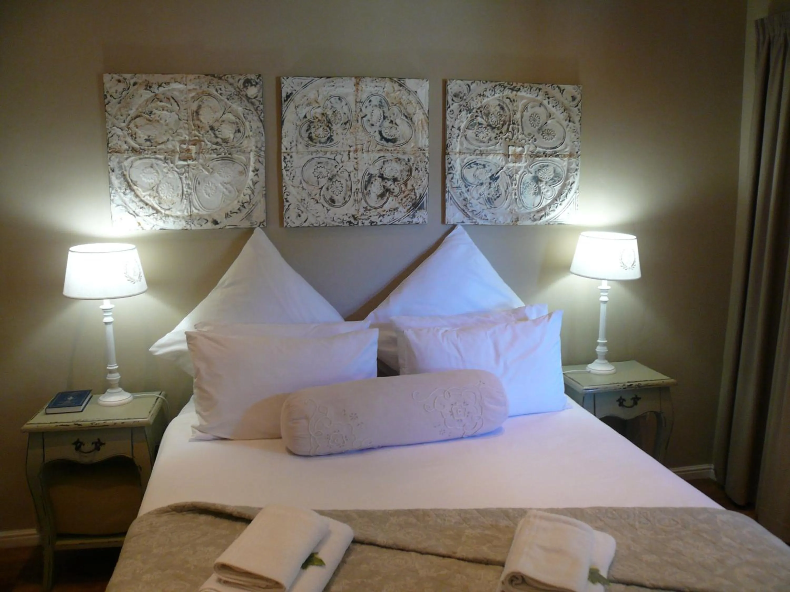 Bedroom, Bed in Die Herehuis