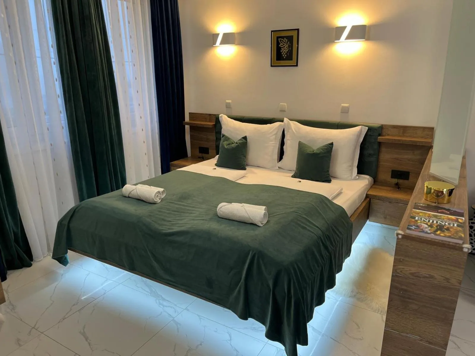 Bed in La Luna Premium Deluxe Apartment with Pool & Jacuzzi, Bikes and Covered Parking