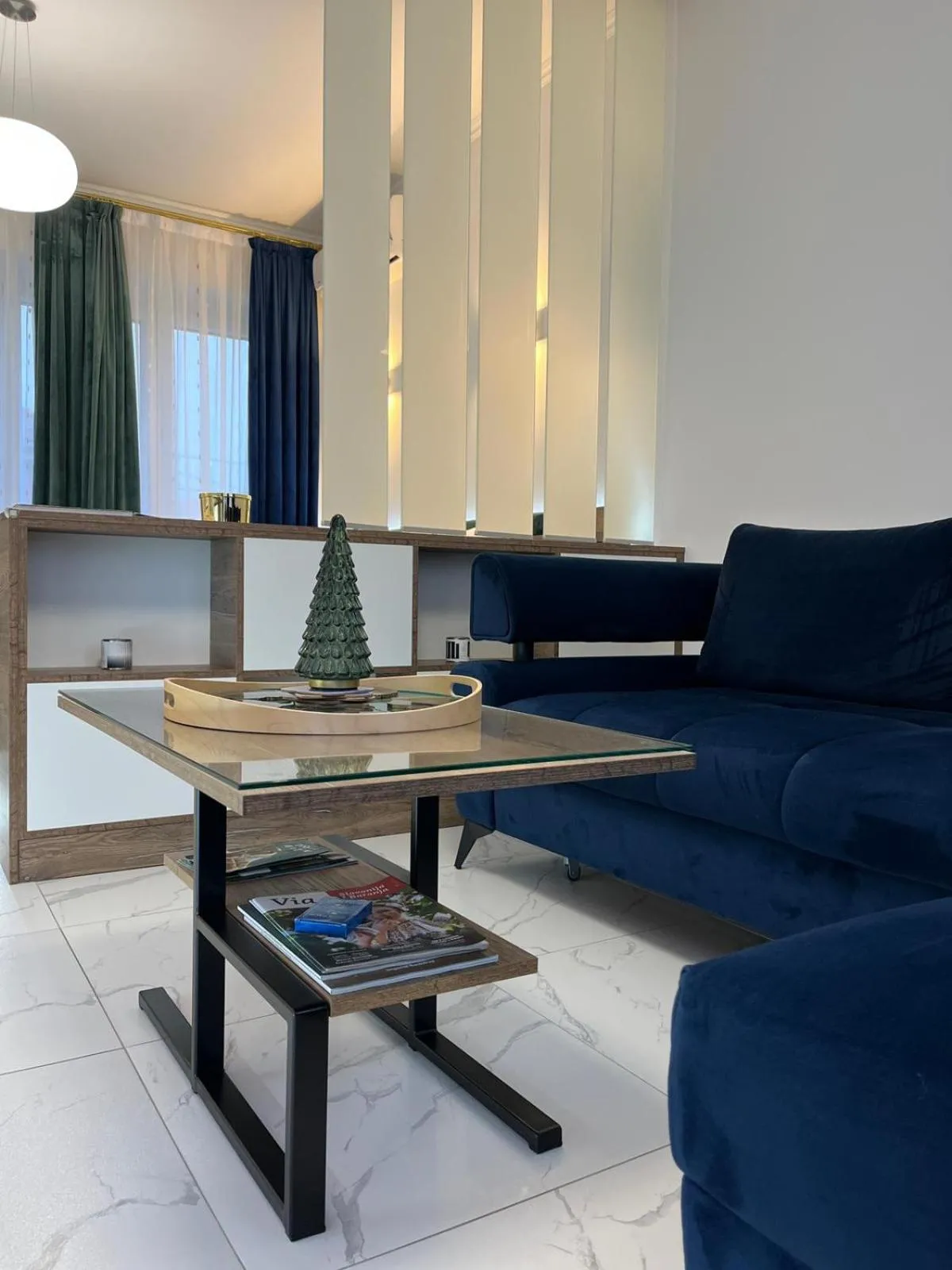 La Luna Premium Deluxe Apartment with Pool & Jacuzzi, Bikes and Covered Parking