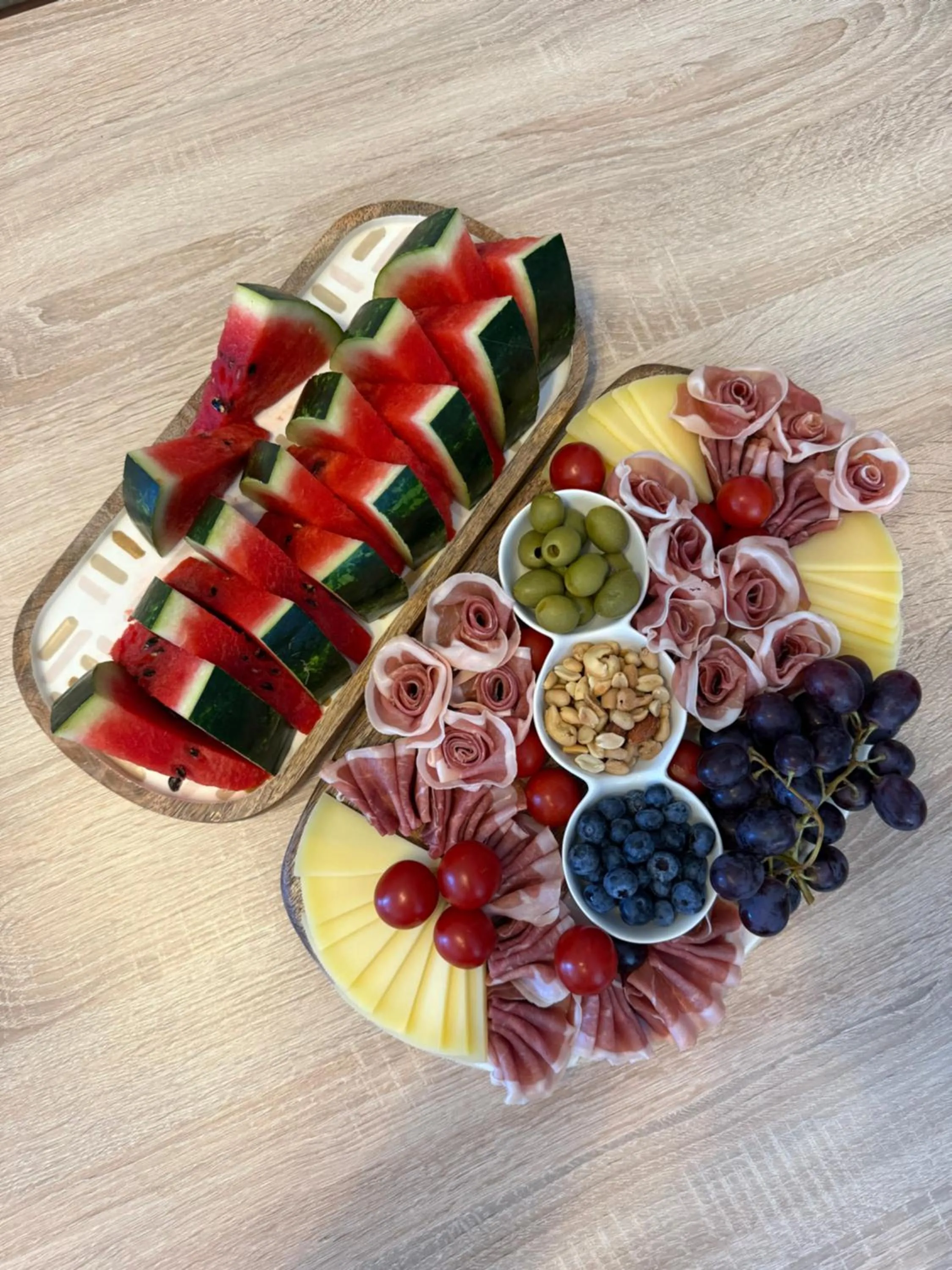 Breakfast in La Luna Premium Deluxe Apartment with Pool & Jacuzzi, Bikes and Covered Parking