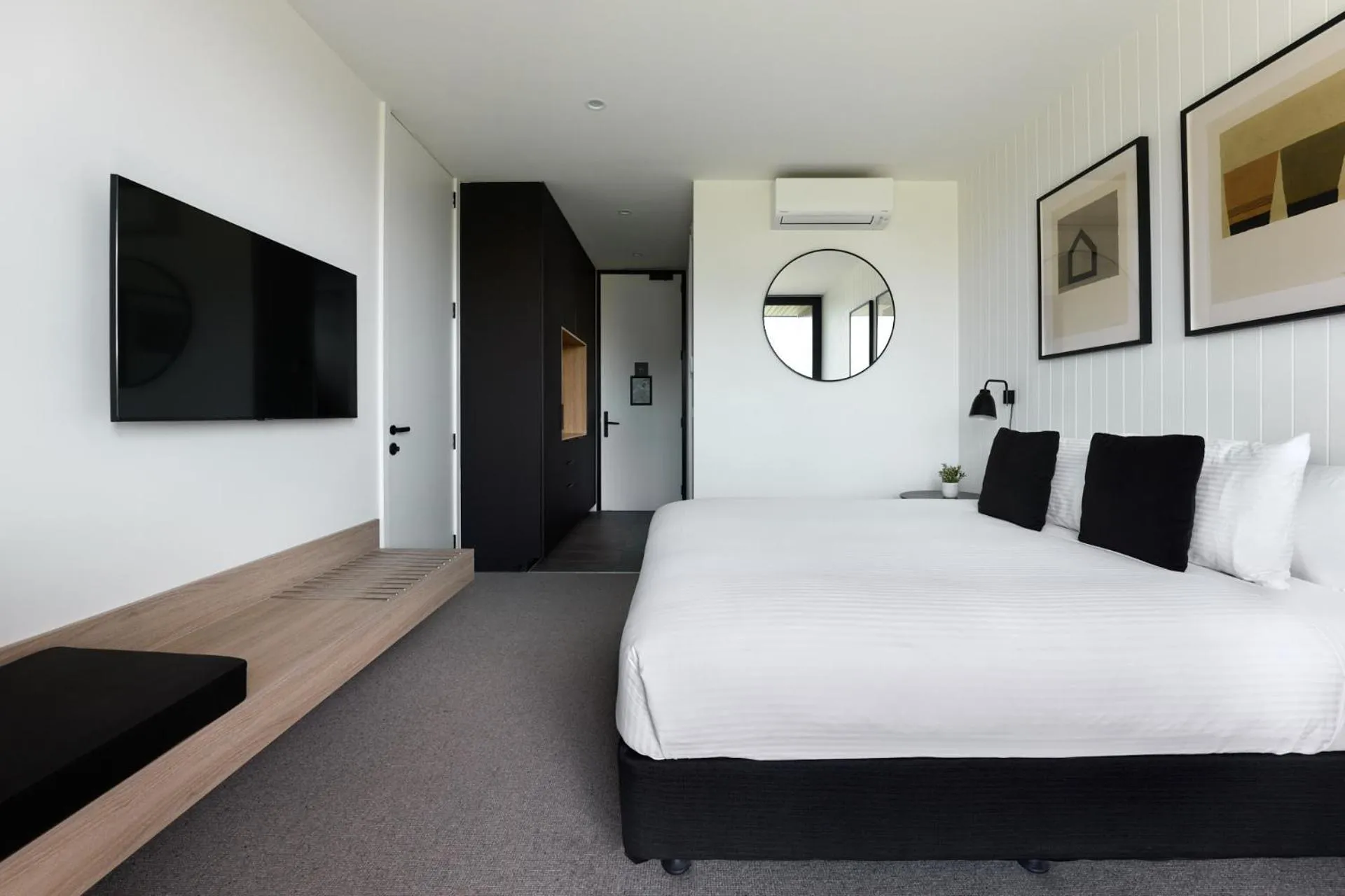 Photo of the whole room, Bed in Accommodation @ Curlewis