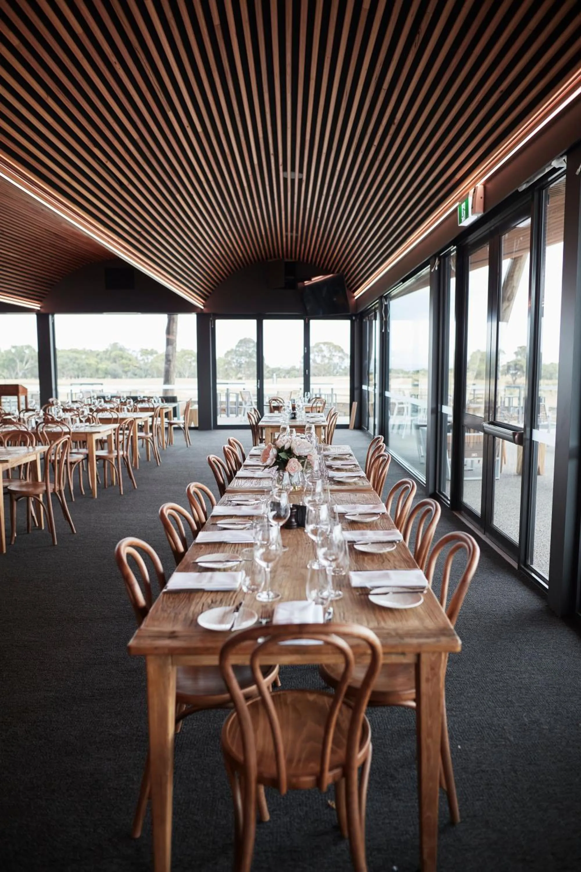 Restaurant/places to eat in Accommodation @ Curlewis