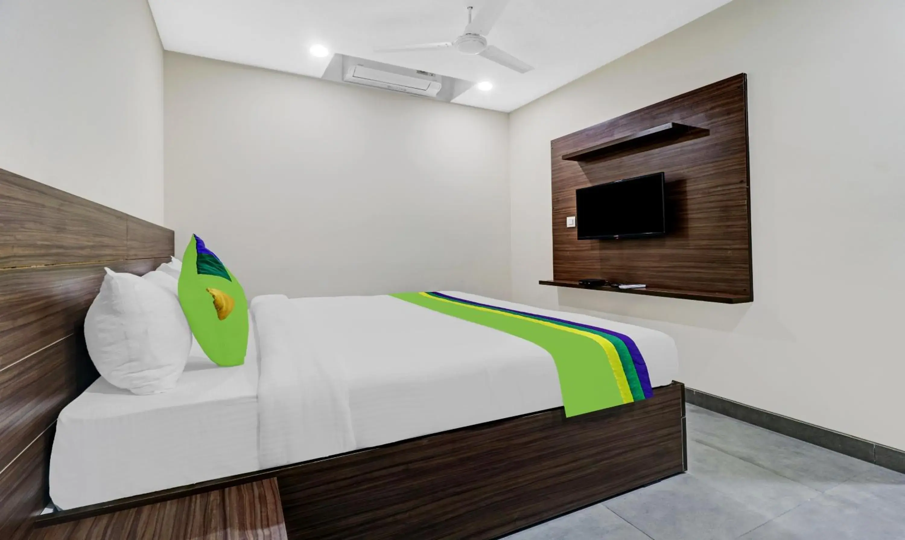 Bedroom, Bed in Treebo Purple Orchid Boutique Bedroom, Bed in Treebo Purple Orchid Boutique