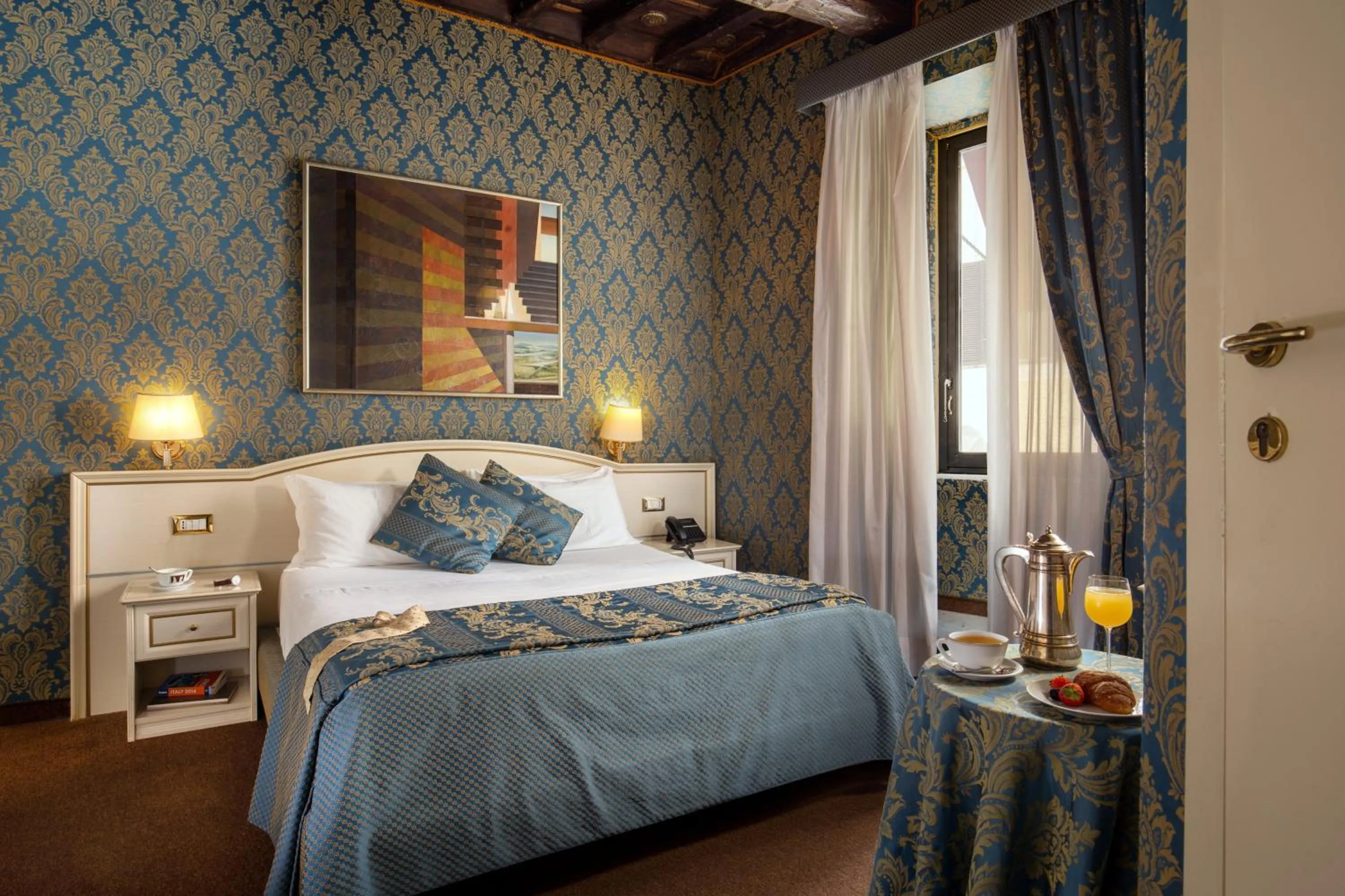 Bed in Residenza Canova Tadolini - Guesthouse