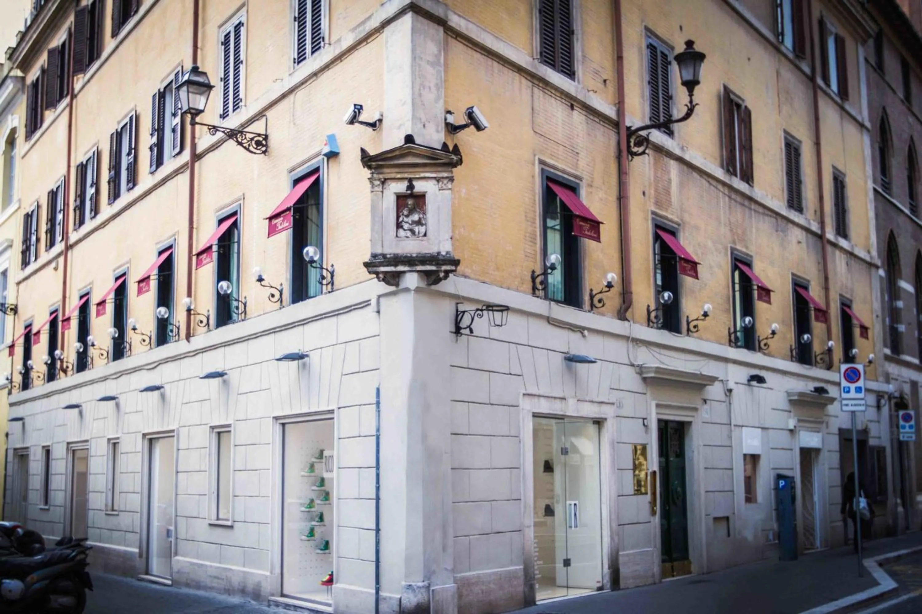 Facade/entrance in Residenza Canova Tadolini - Guesthouse