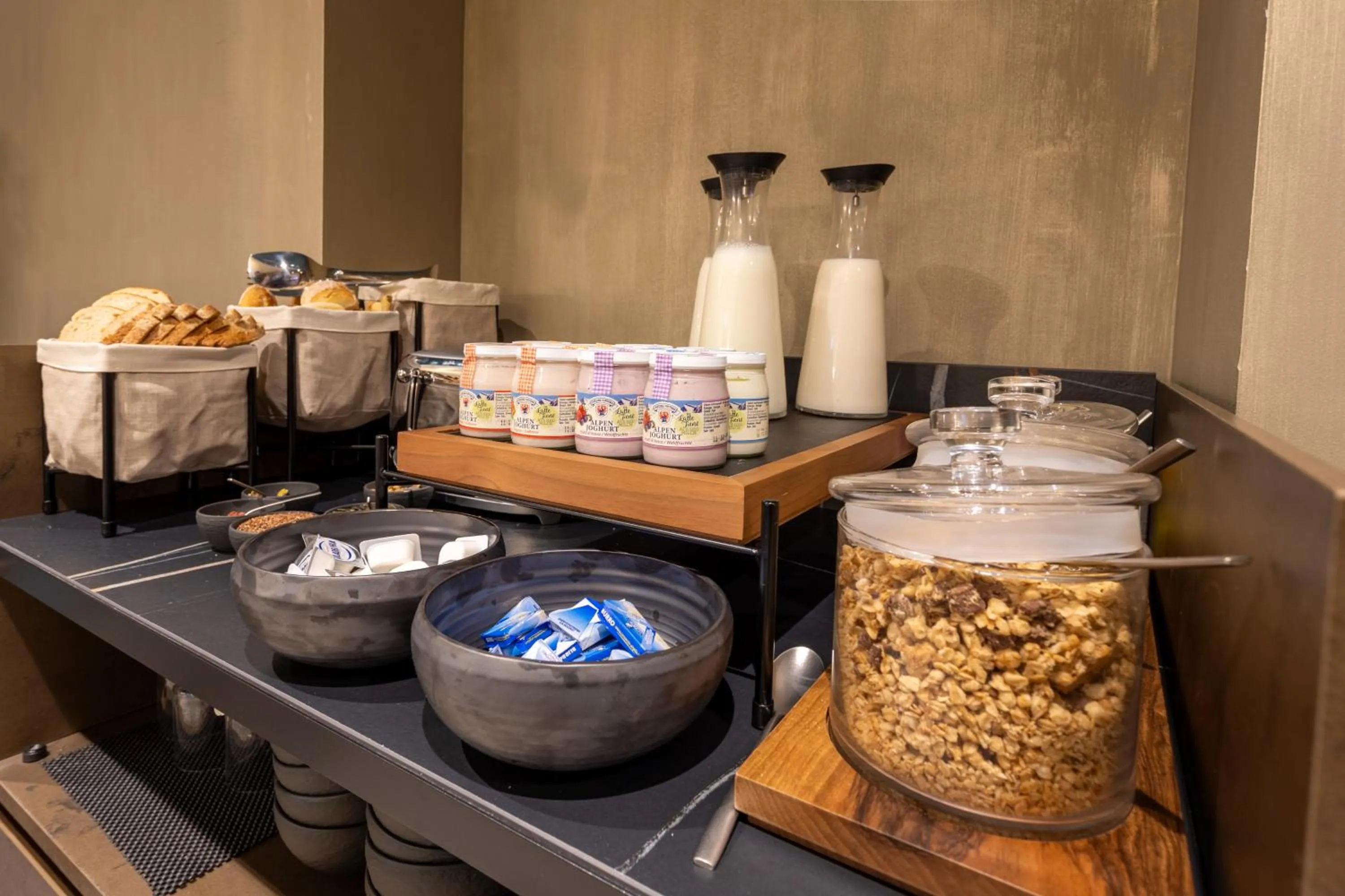 Breakfast in AXYHOTELS InnStyle Milano