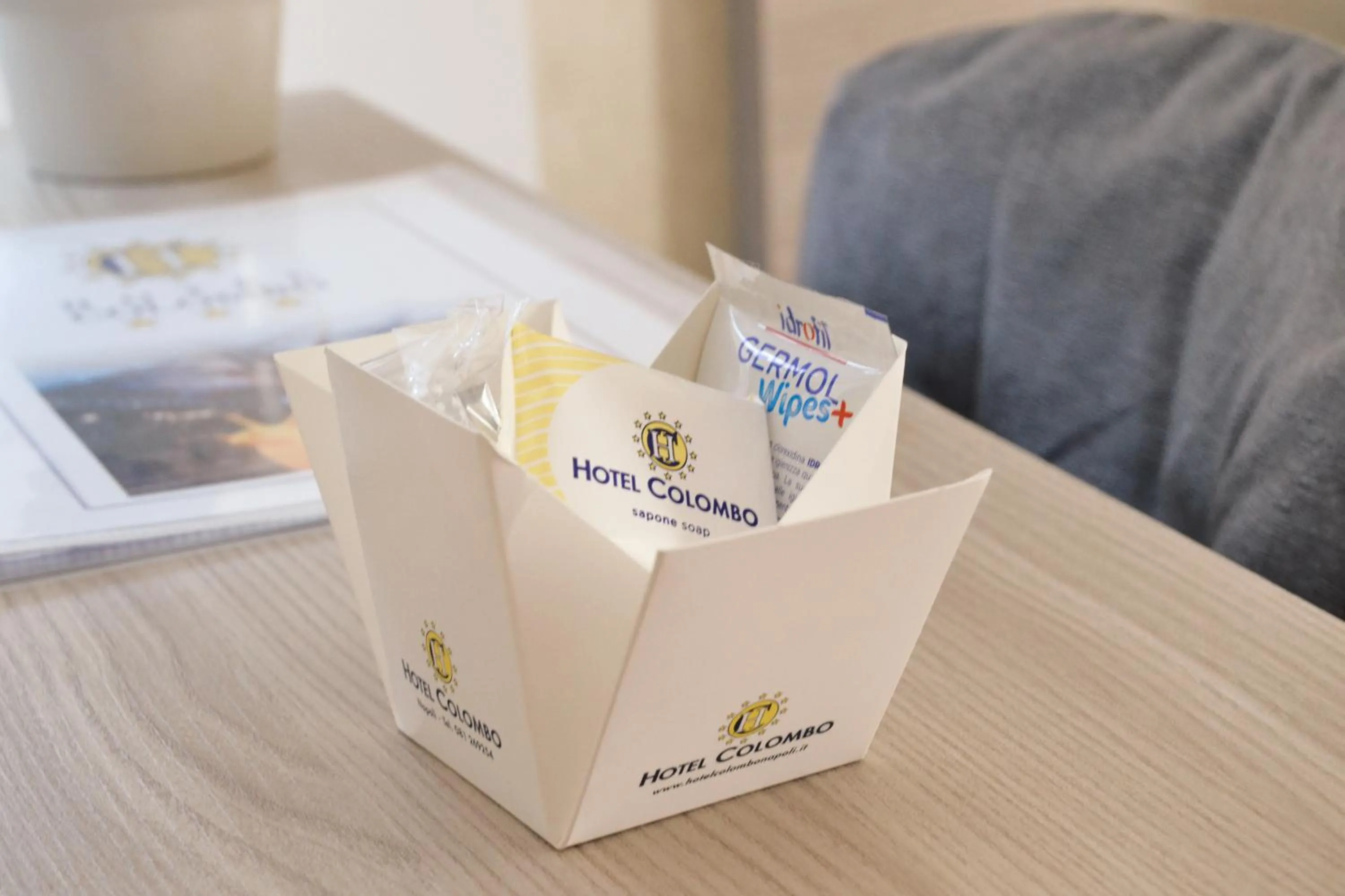 Photo of the whole room in Hotel Colombo