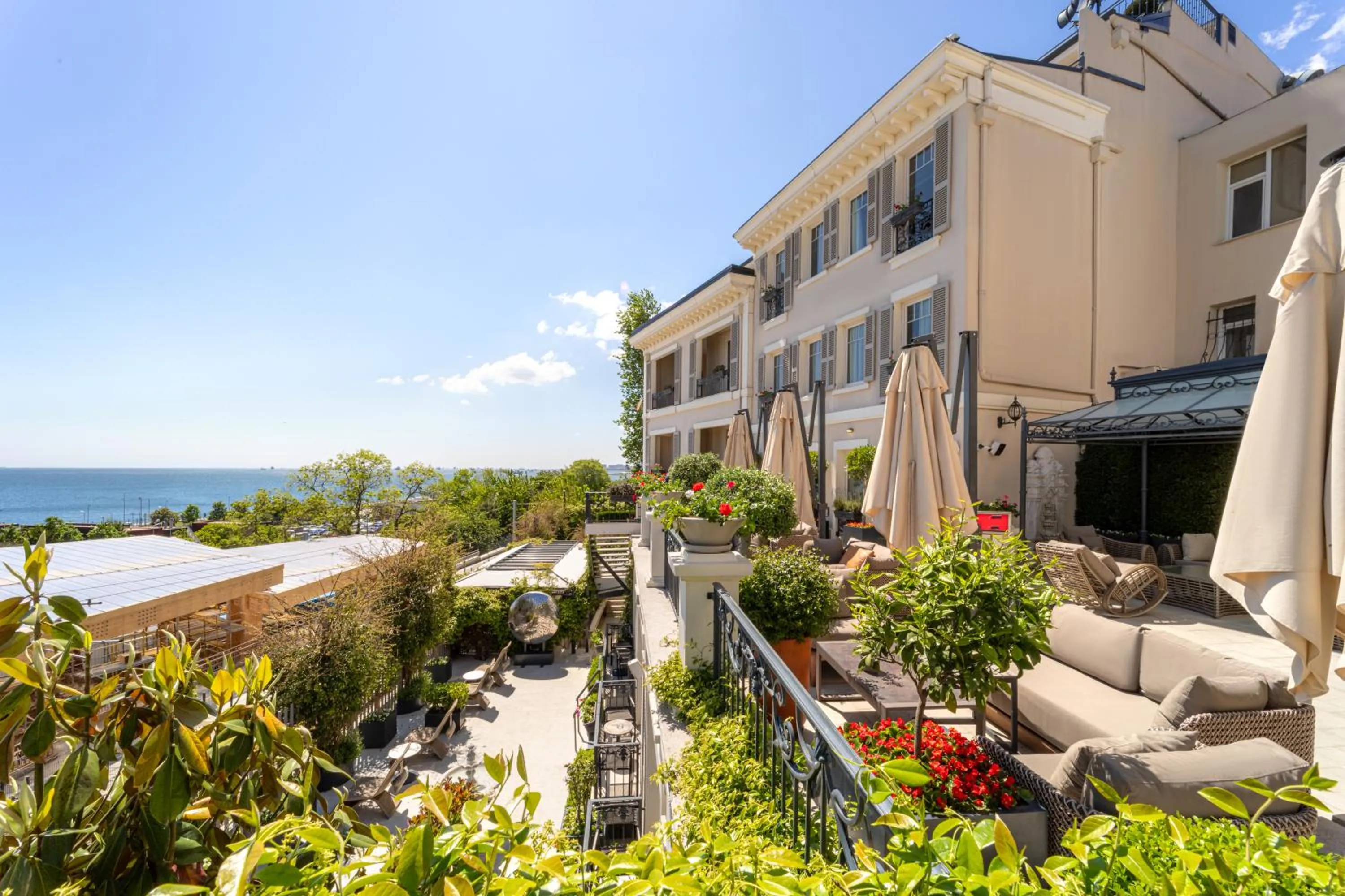 Garden in Mula Hotel