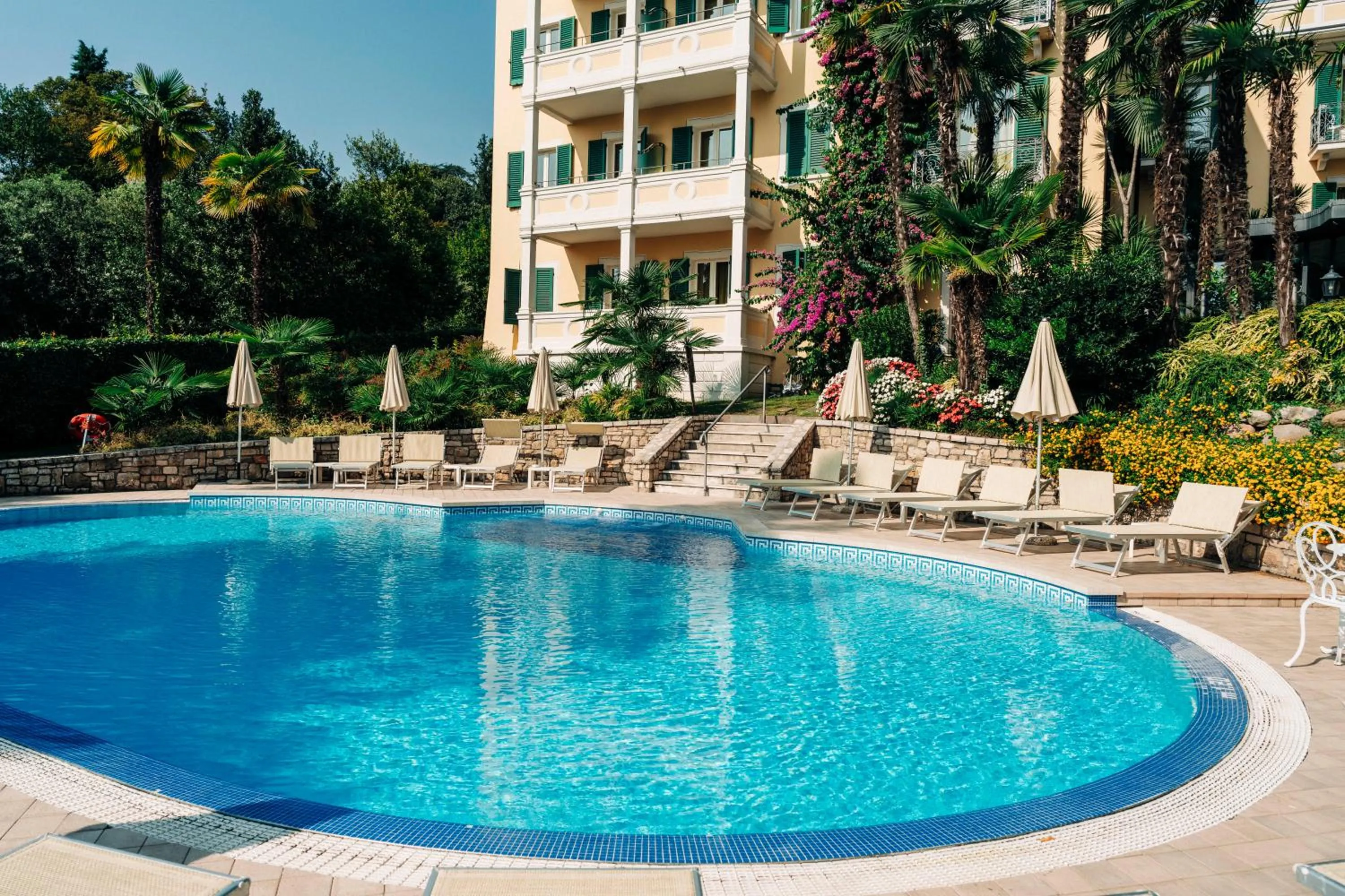 Swimming pool in Villa Sofia Hotel
