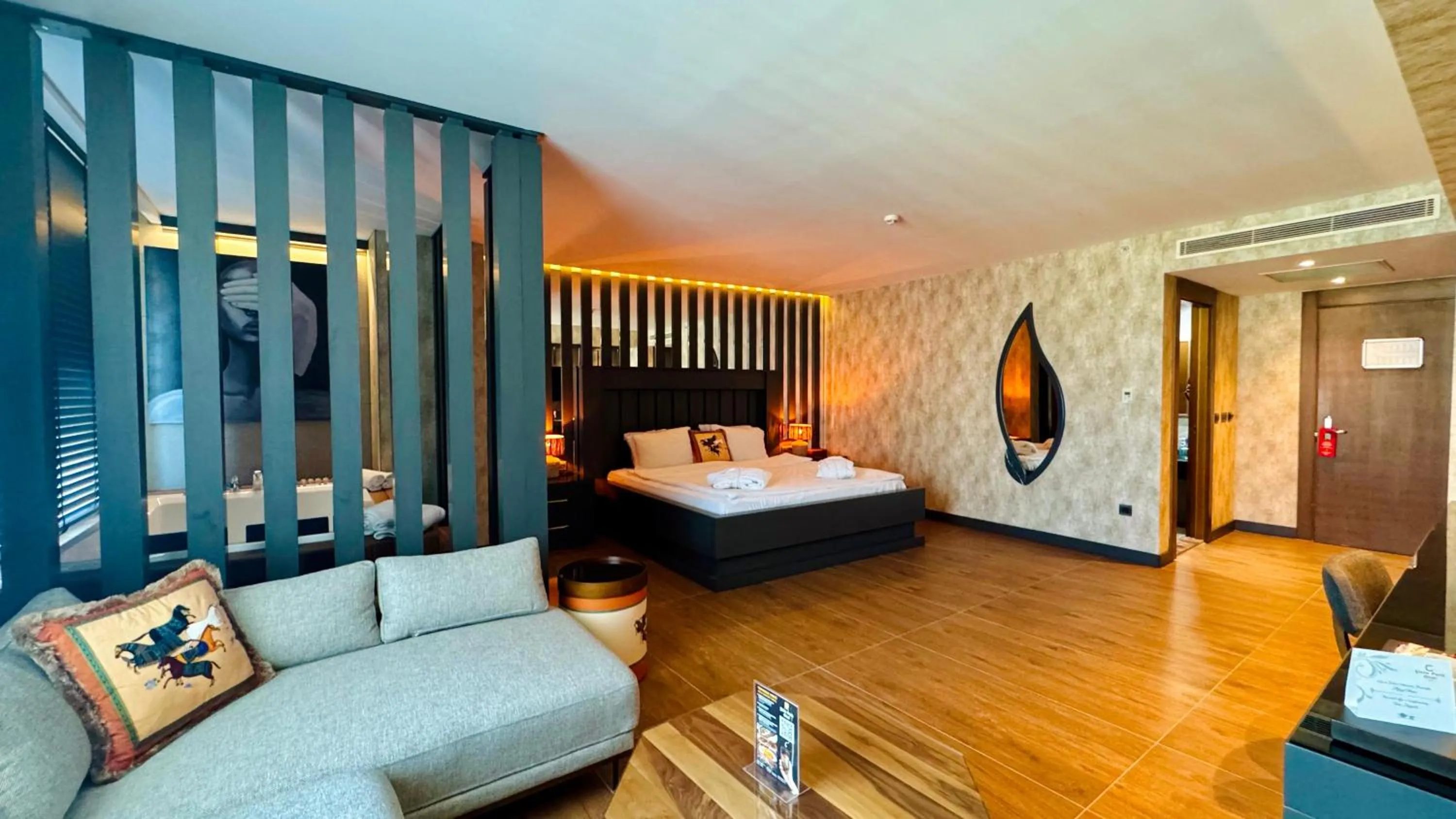 Photo of the whole room, Bed in Sirin Park Hotel