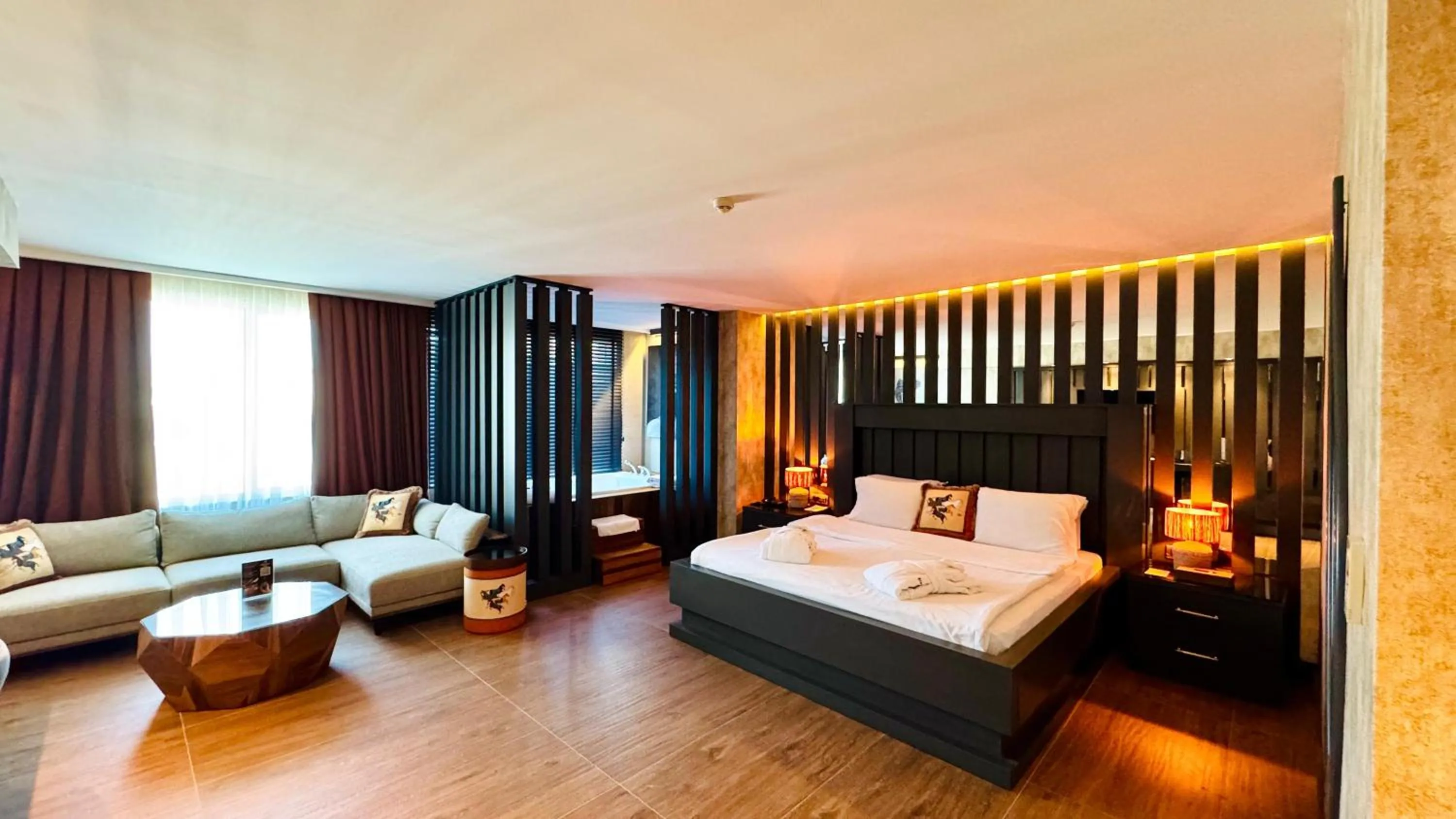 Bed in Sirin Park Hotel