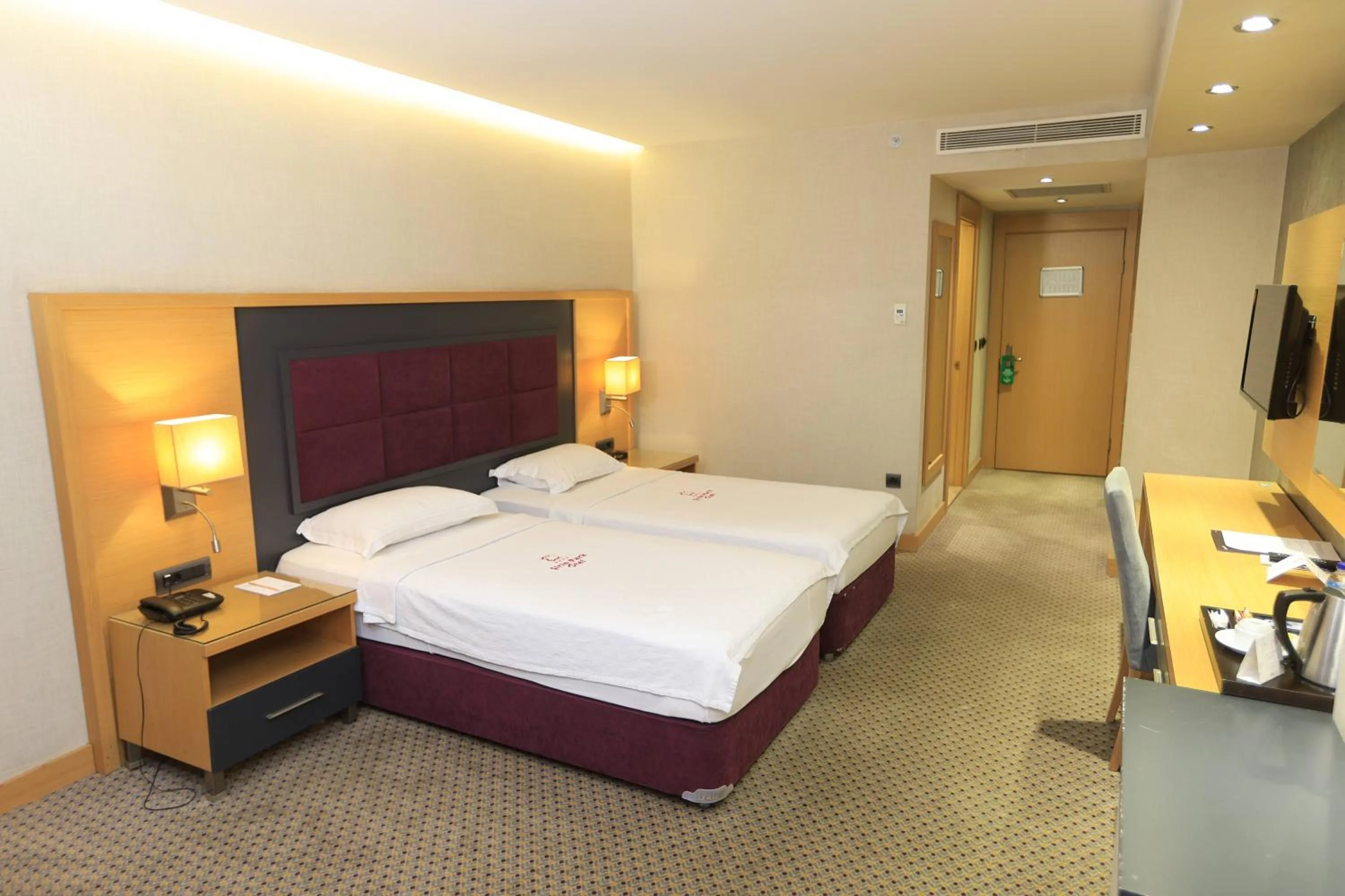 Bed in Sirin Park Hotel