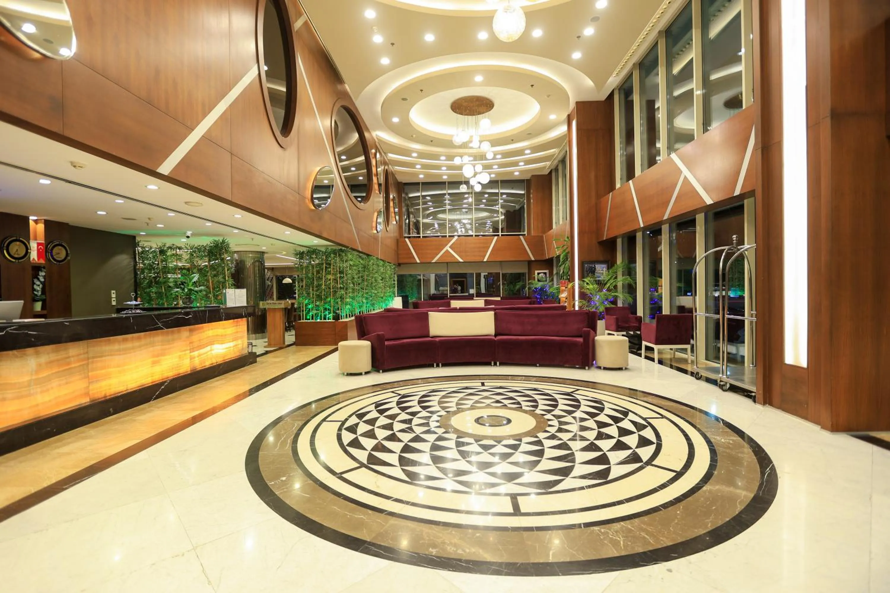 Lobby or reception in Sirin Park Hotel