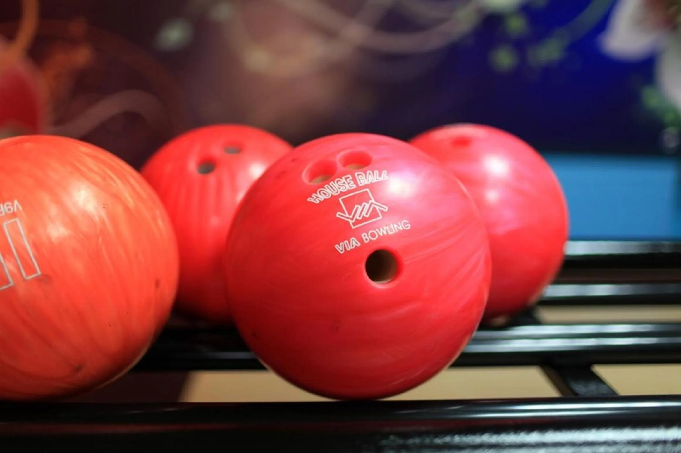 Bowling in A&A PRESTIGE Spólka z Ograniczoną Odpowiedzialnością