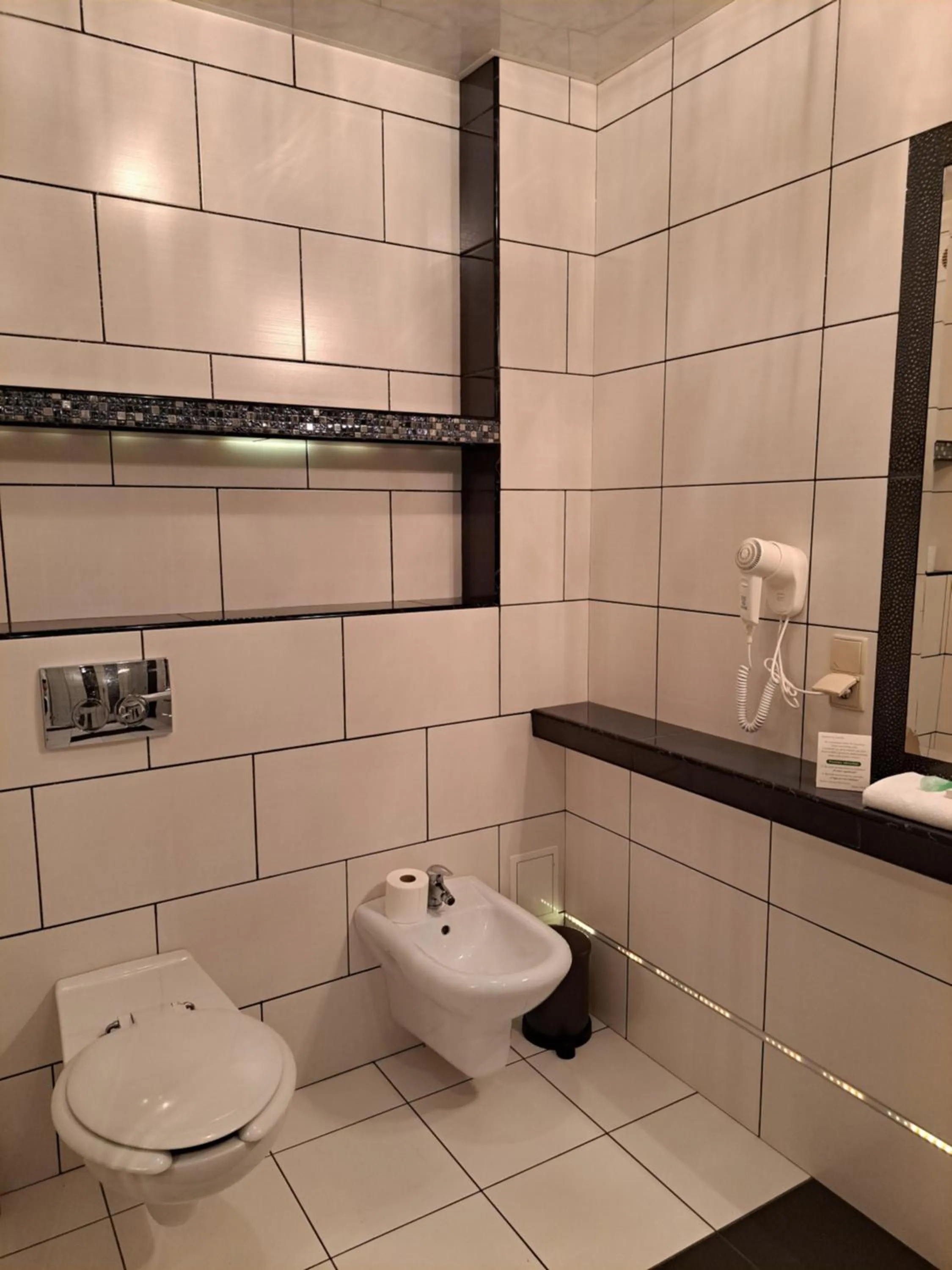 Shower in A&A PRESTIGE Spólka z Ograniczoną Odpowiedzialnością