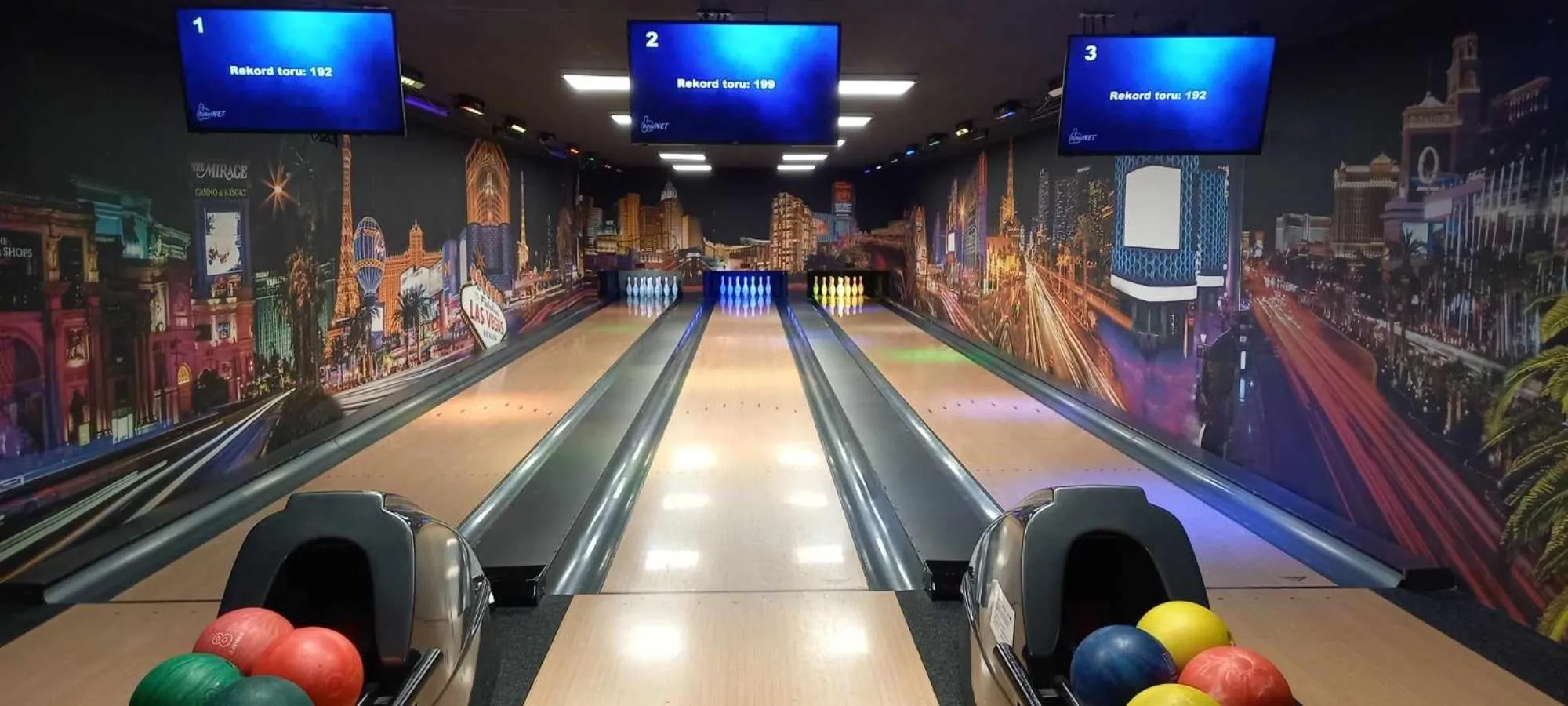 Bowling in A&A PRESTIGE Spólka z Ograniczoną Odpowiedzialnością