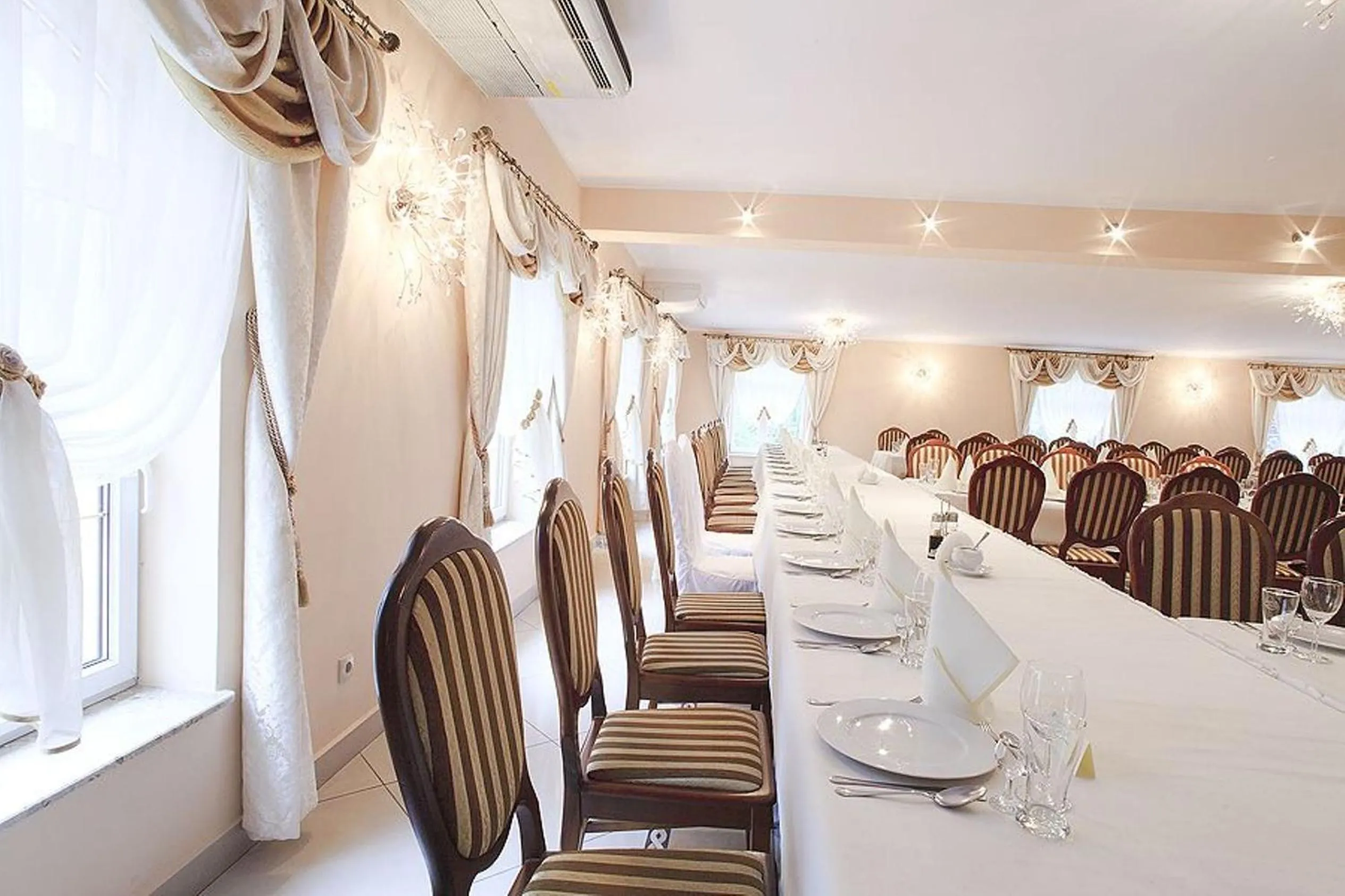 Restaurant/places to eat in A&A PRESTIGE Spólka z Ograniczoną Odpowiedzialnością