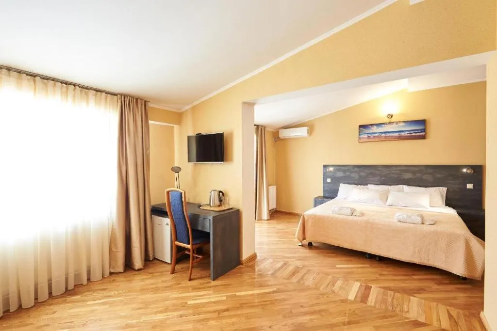 Bedroom in The Hilltop Skyline Hotel