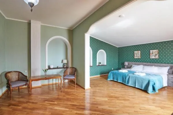 Bedroom in The Hilltop Skyline Hotel