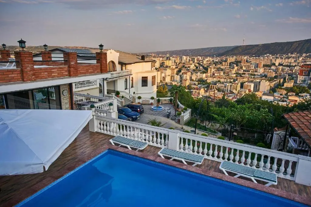 Swimming pool in The Hilltop Skyline Hotel