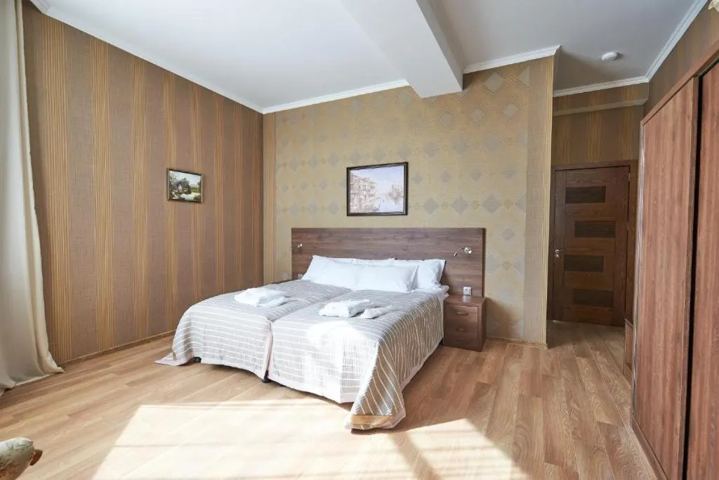 Bedroom in The Hilltop Skyline Hotel