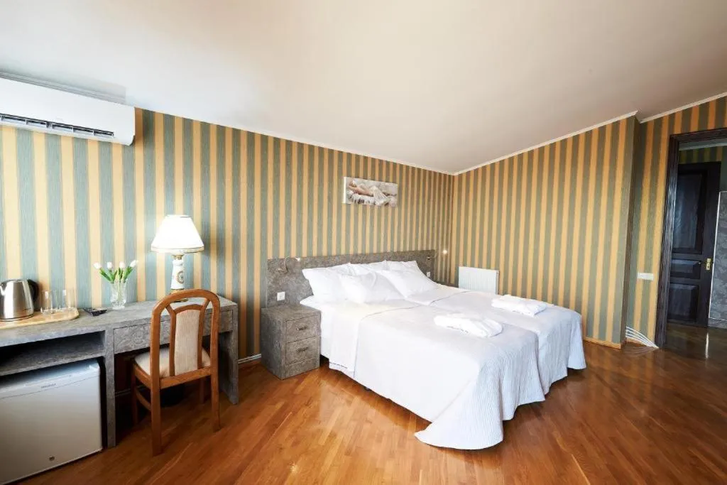 Bedroom in The Hilltop Skyline Hotel