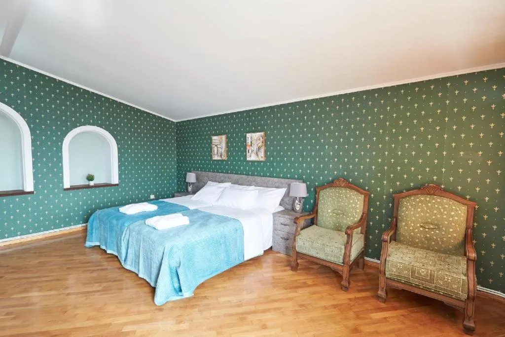 Bedroom in The Hilltop Skyline Hotel