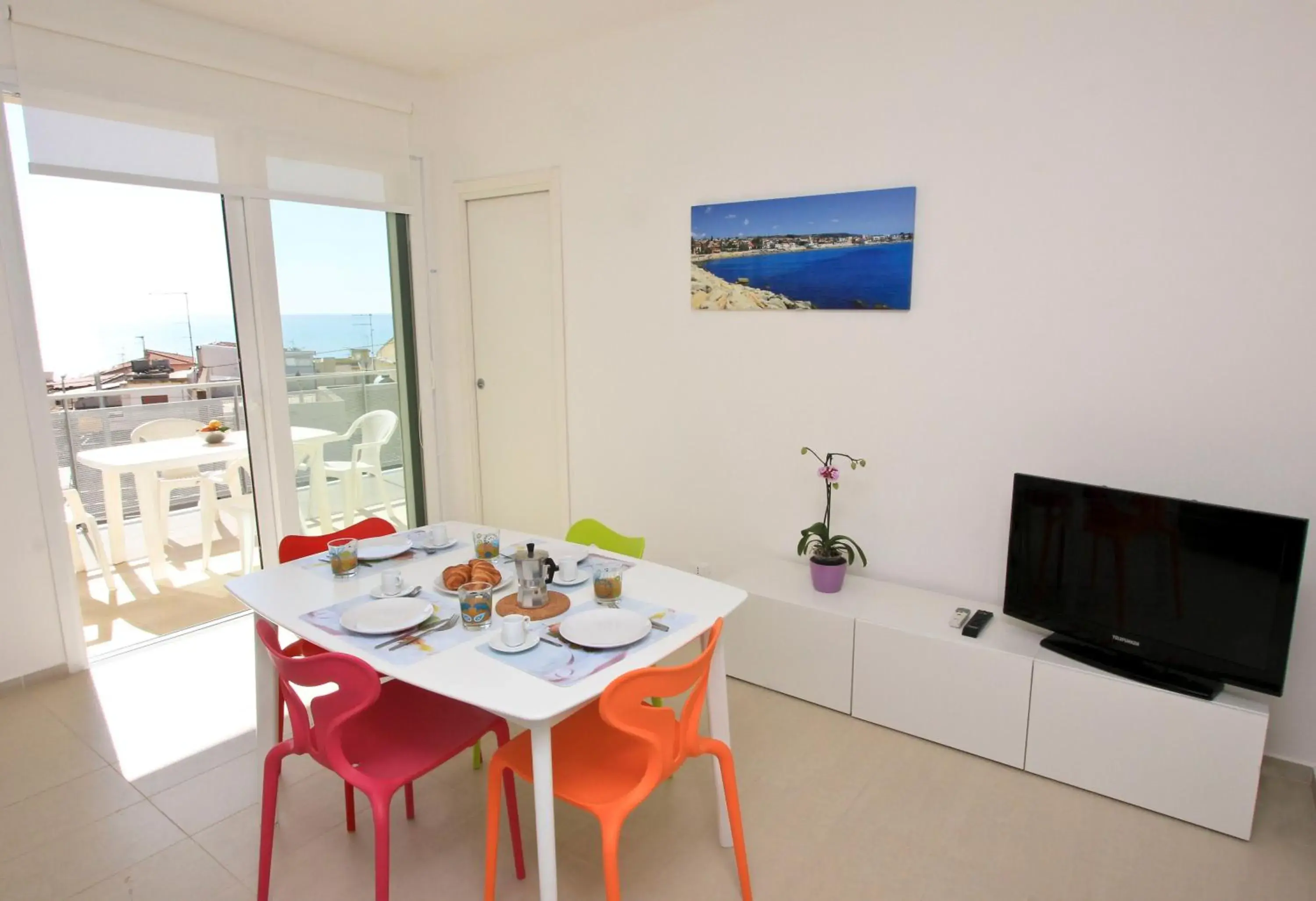 Living room, Dining Area in Appartamenti Sud Est