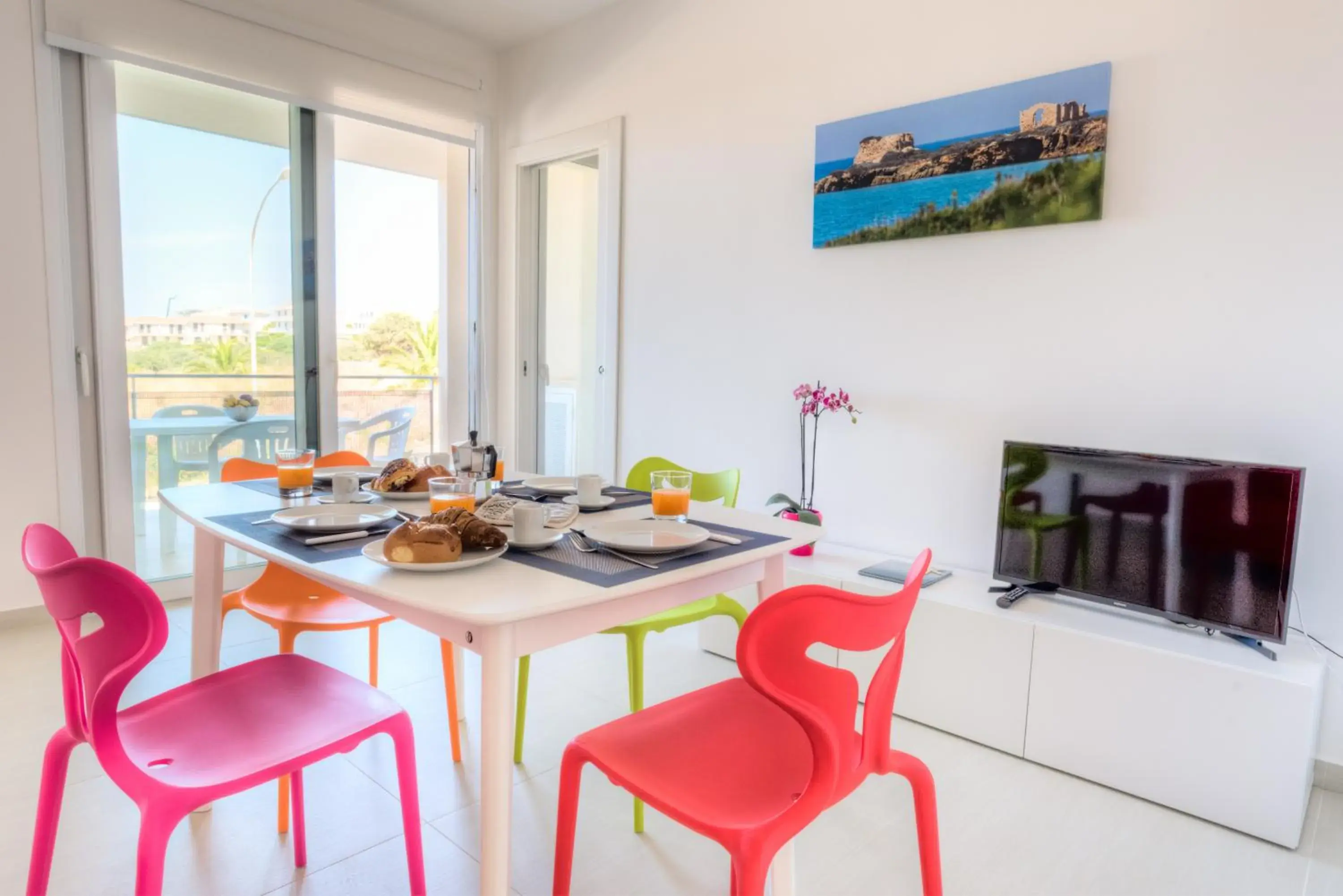 Living room, Dining Area in Appartamenti Sud Est