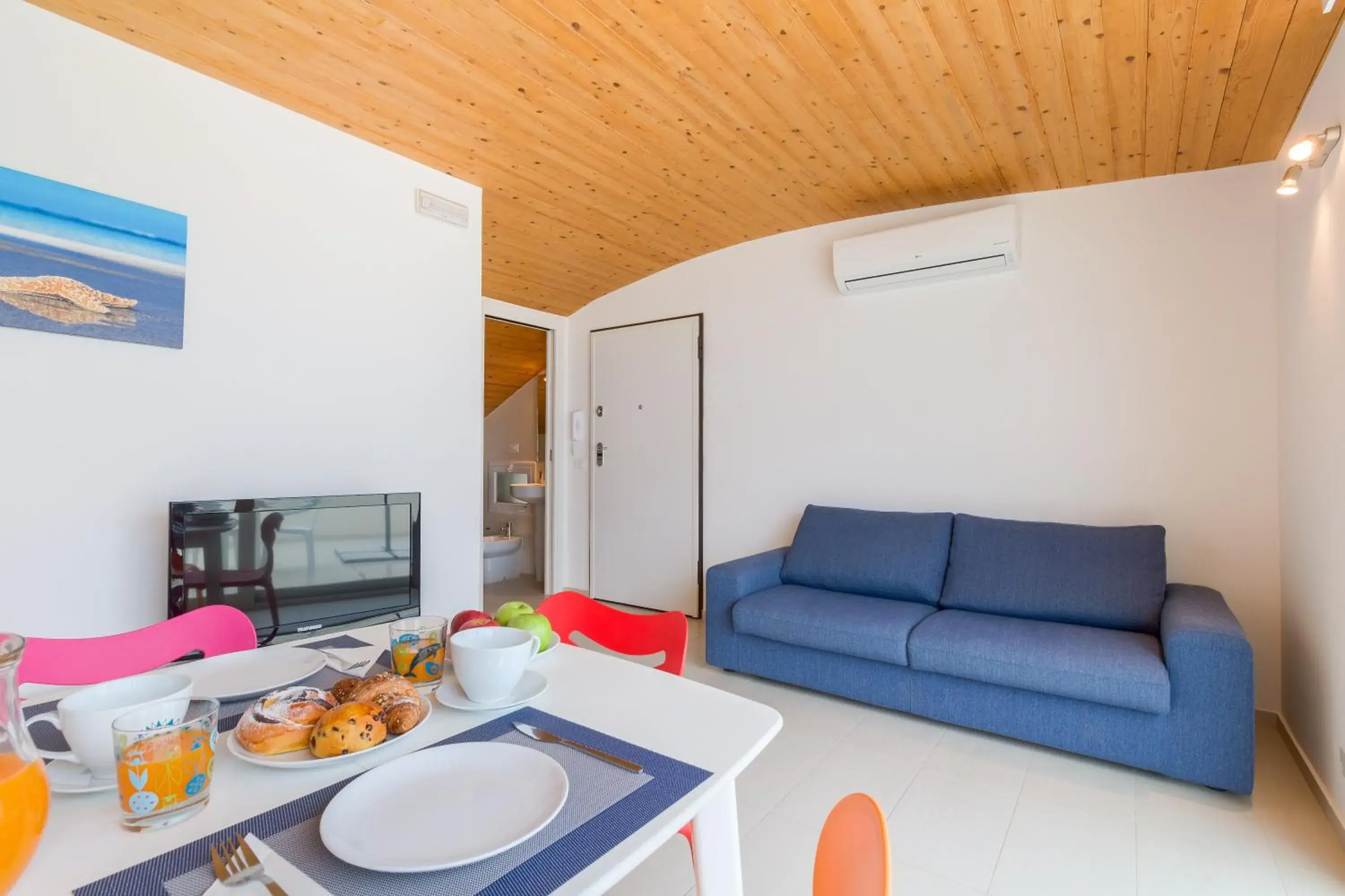 Living room, Dining Area in Appartamenti Sud Est