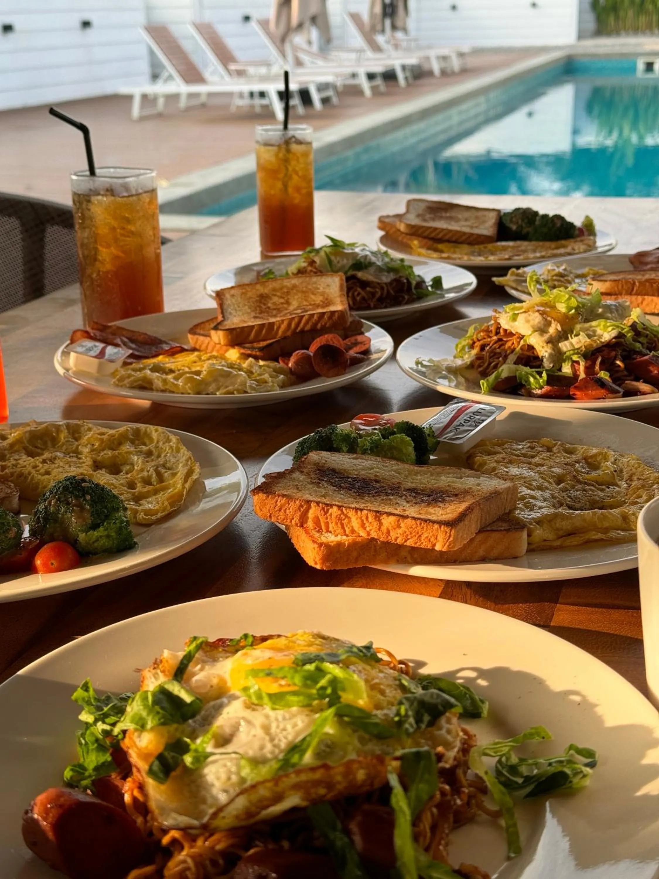 Restaurant/places to eat in Found Mansion