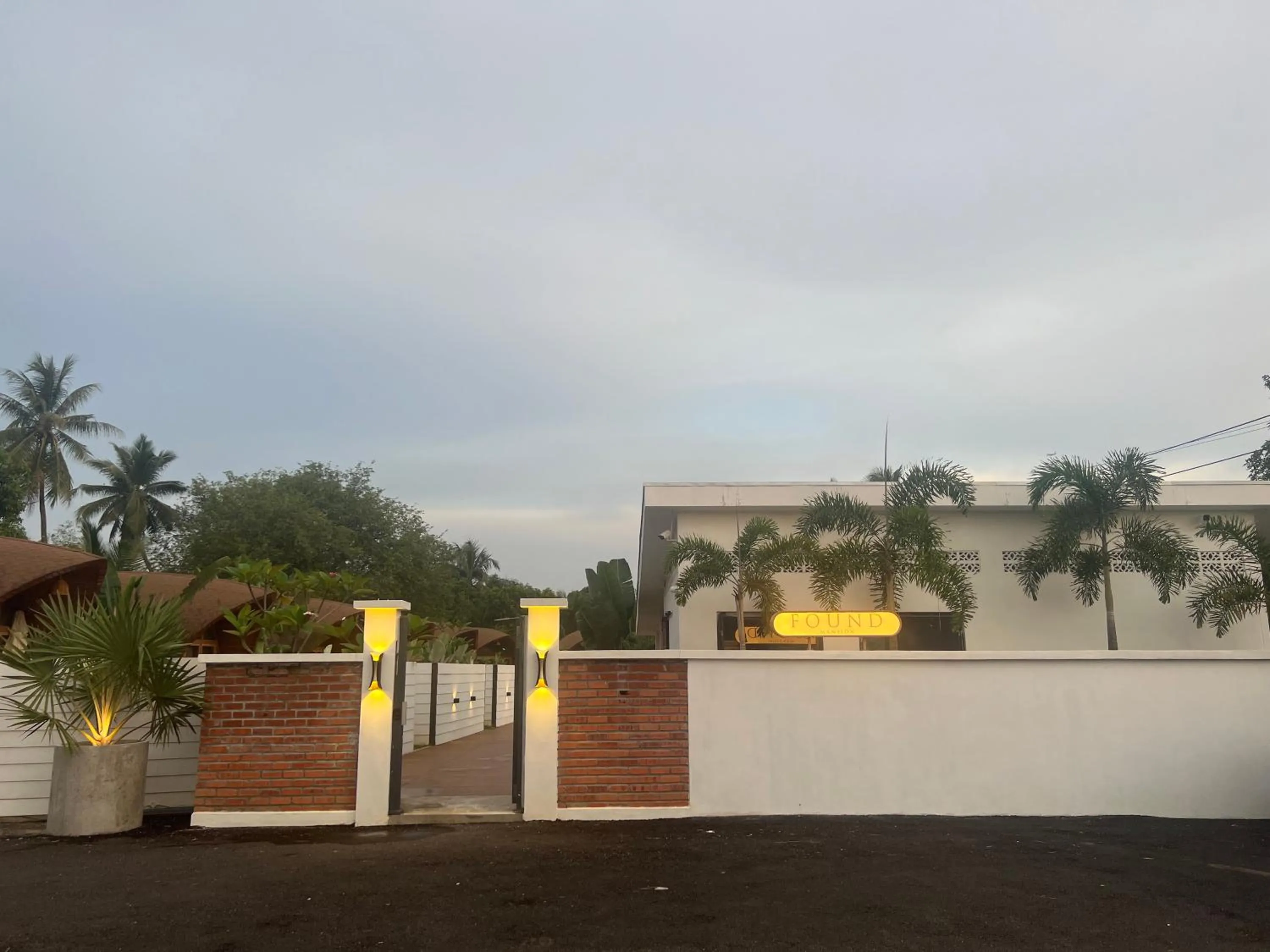 Property building in Found Mansion