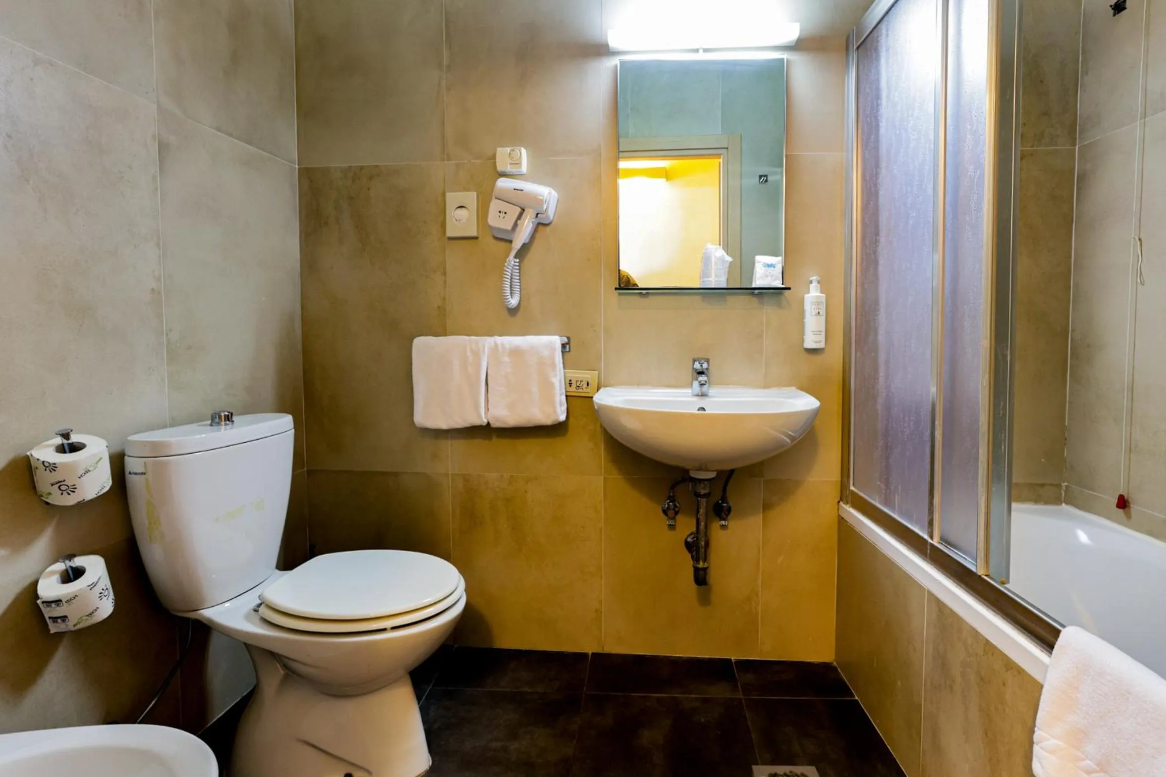Bathroom in Albergo Firenze
