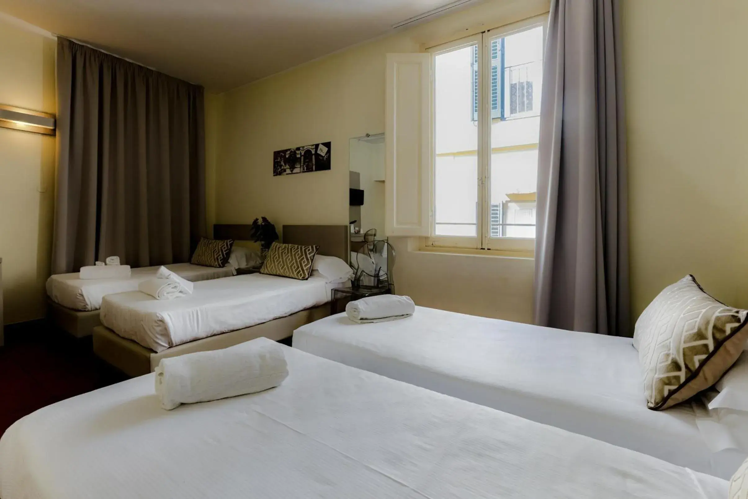 Bedroom, Bed in Albergo Firenze Bedroom, Bed in Albergo Firenze