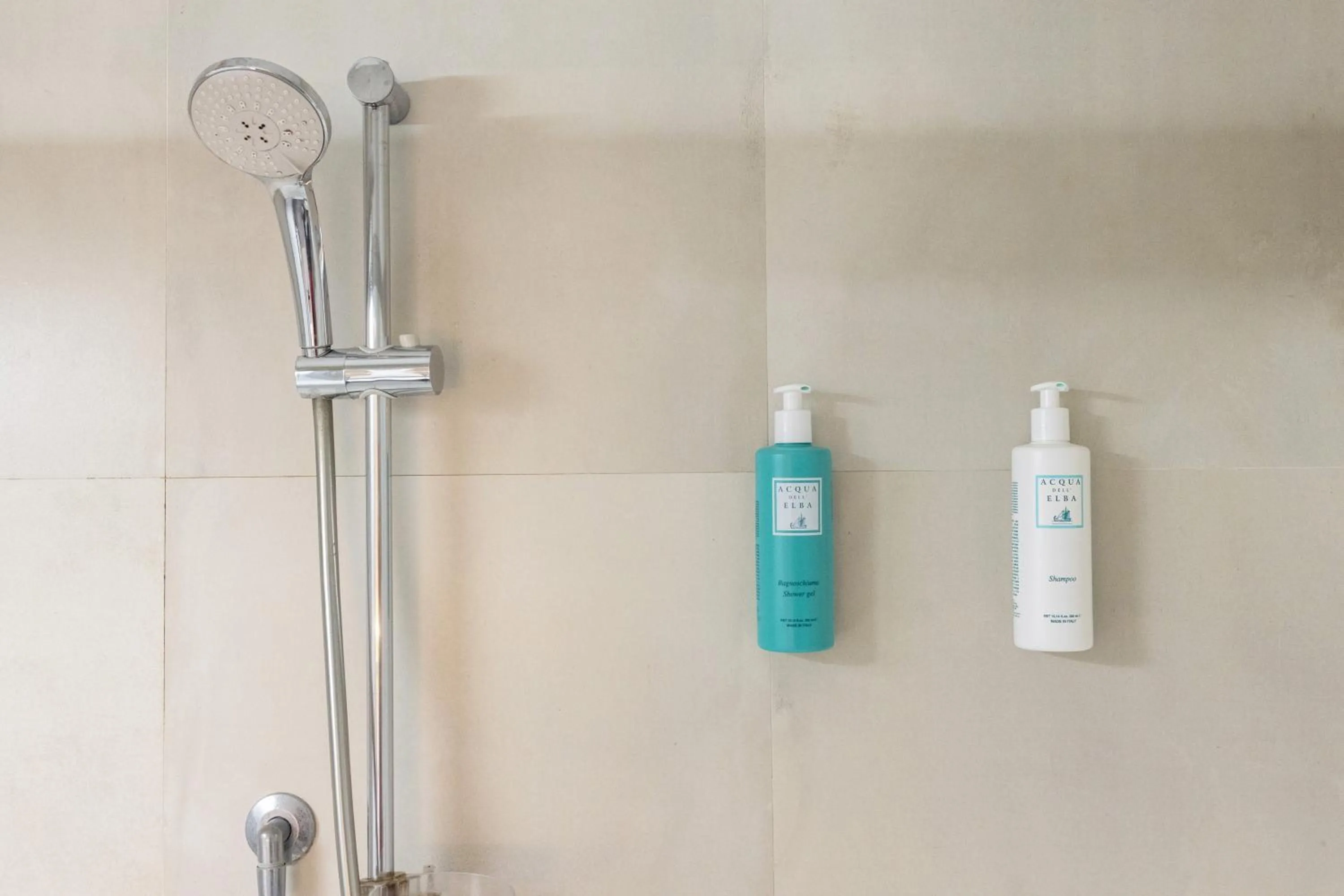 Shower in Albergo Firenze