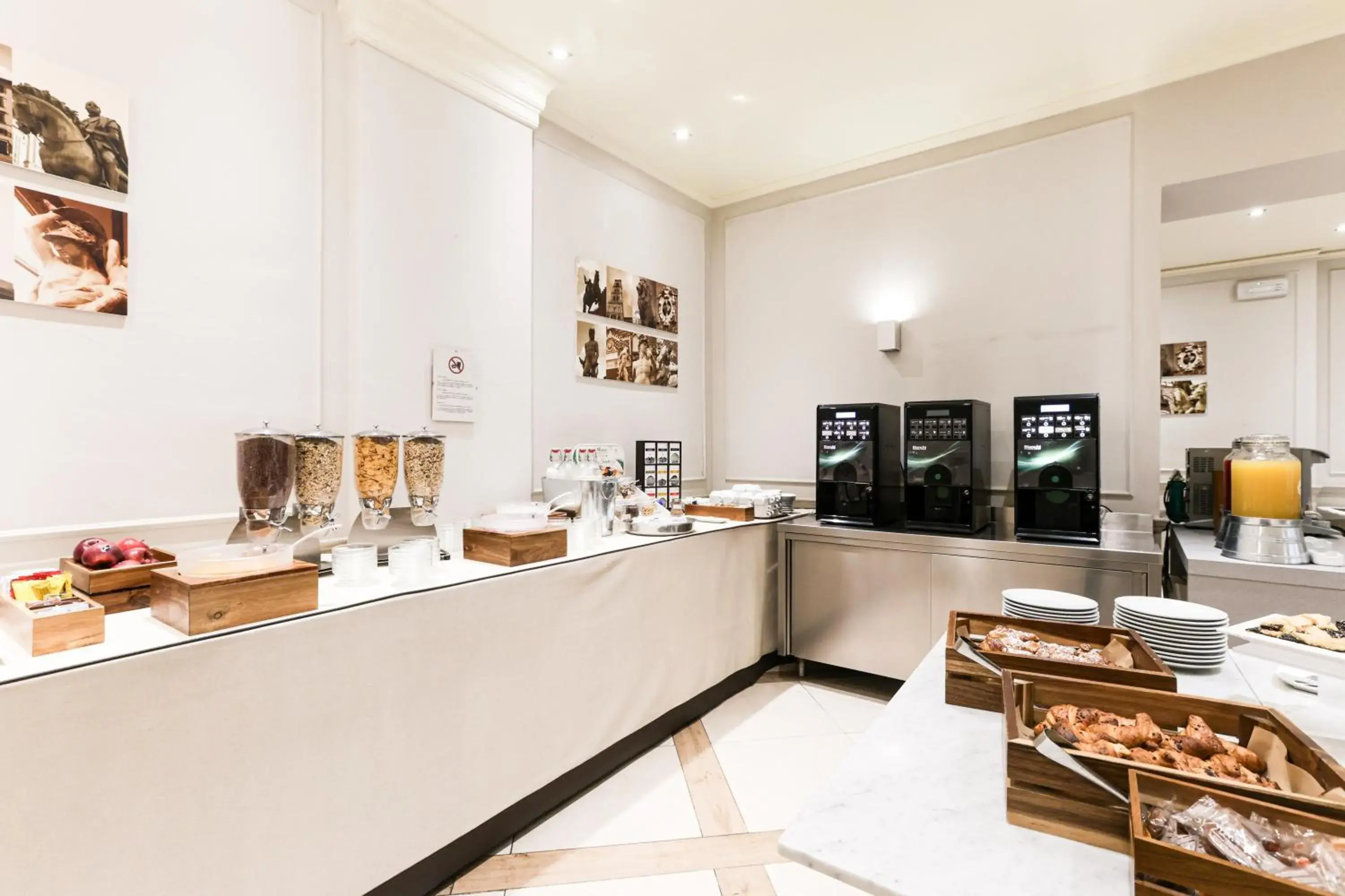 Breakfast in Albergo Firenze Breakfast in Albergo Firenze