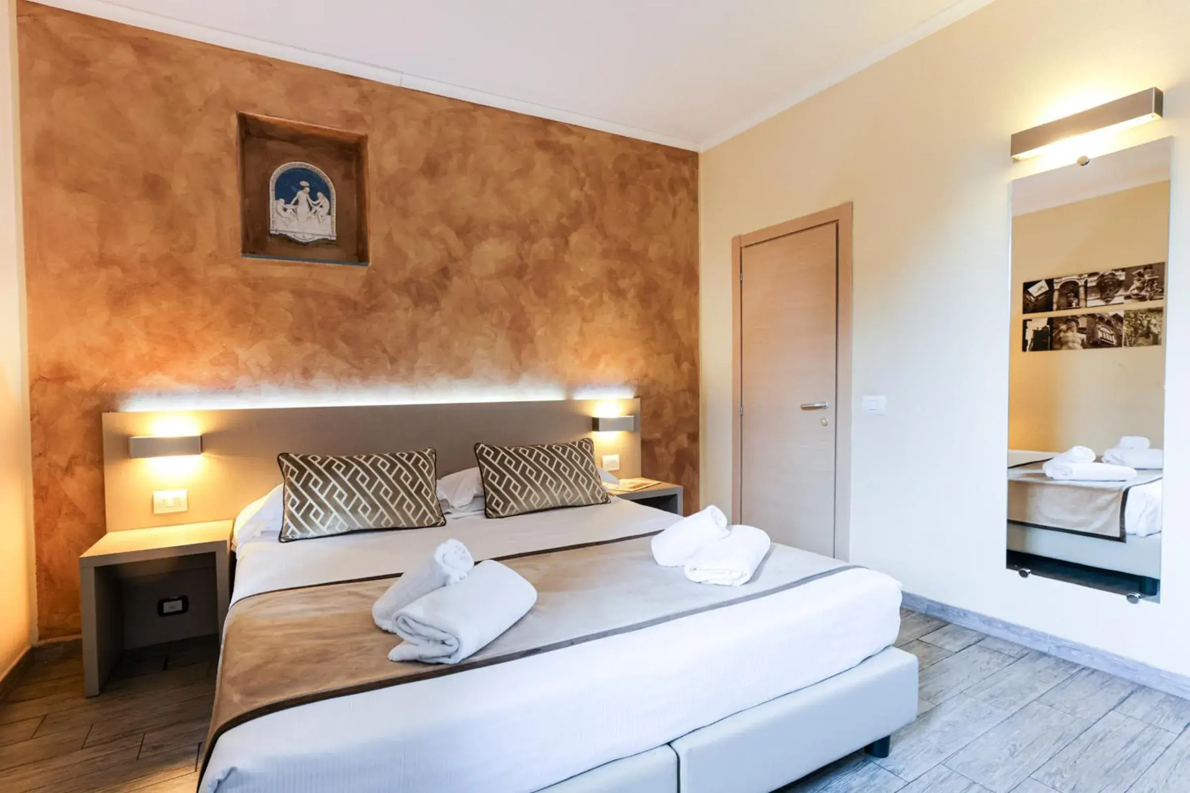 Bedroom, Bed in Albergo Firenze Bedroom, Bed in Albergo Firenze