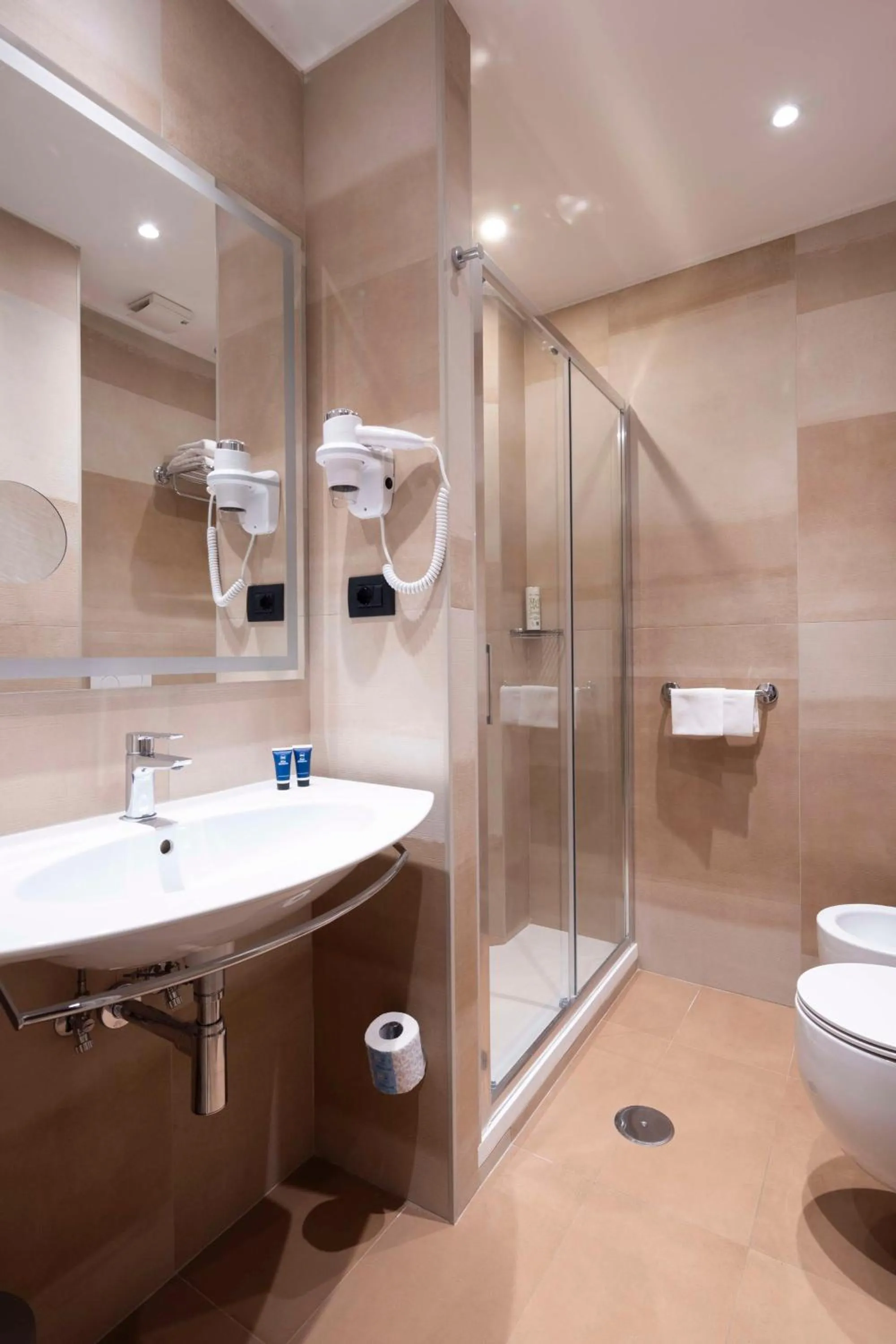 Bathroom in Best Western Hotel Rome Airport