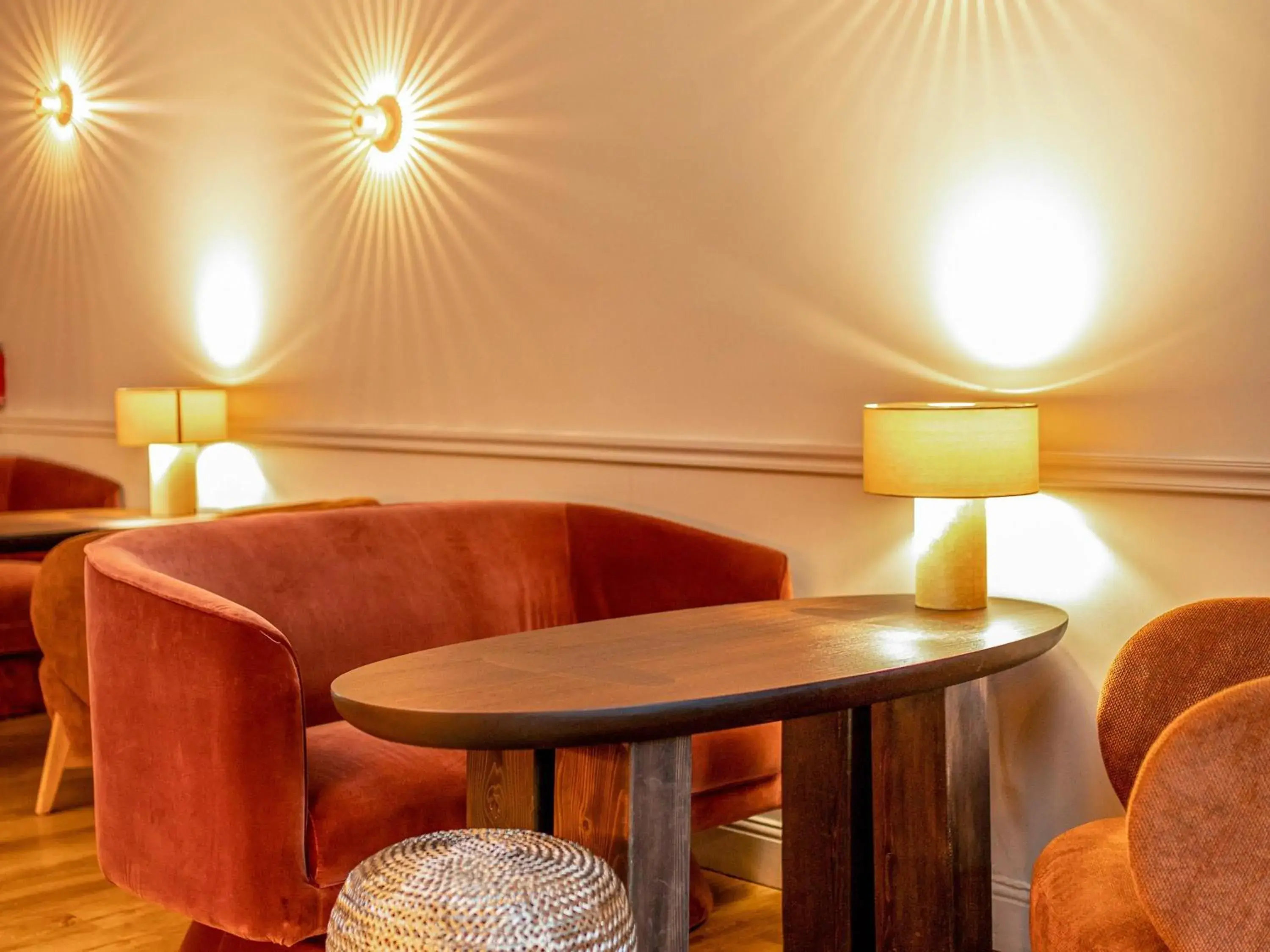 Lounge or bar in Ibis Styles St Etienne - Gare Chateaucreux Lounge or bar in Ibis Styles St Etienne - Gare Chateaucreux