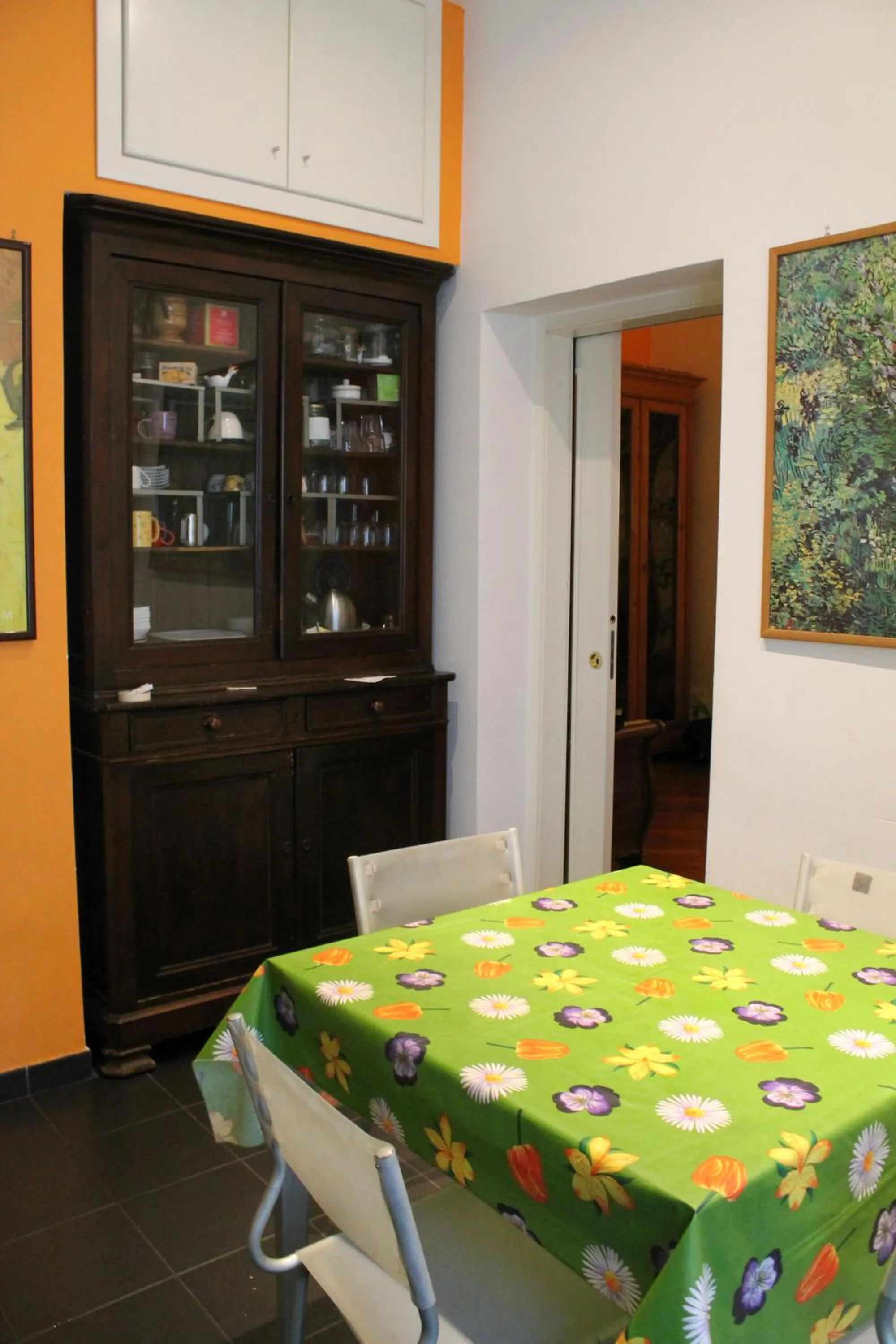 Dining area in B&B&Courtesy