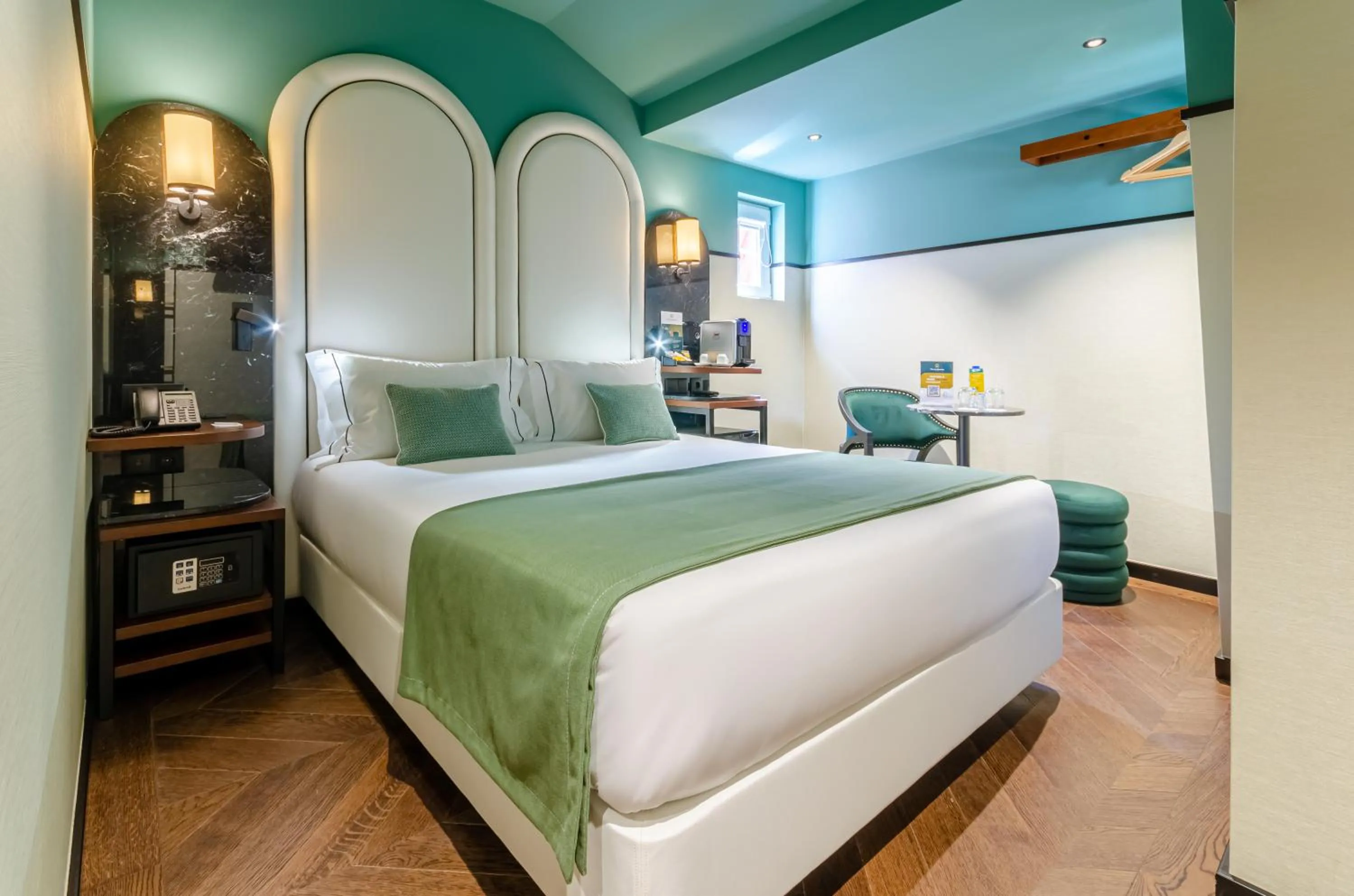 Bedroom, Bed in Nicola Rossio Hotel