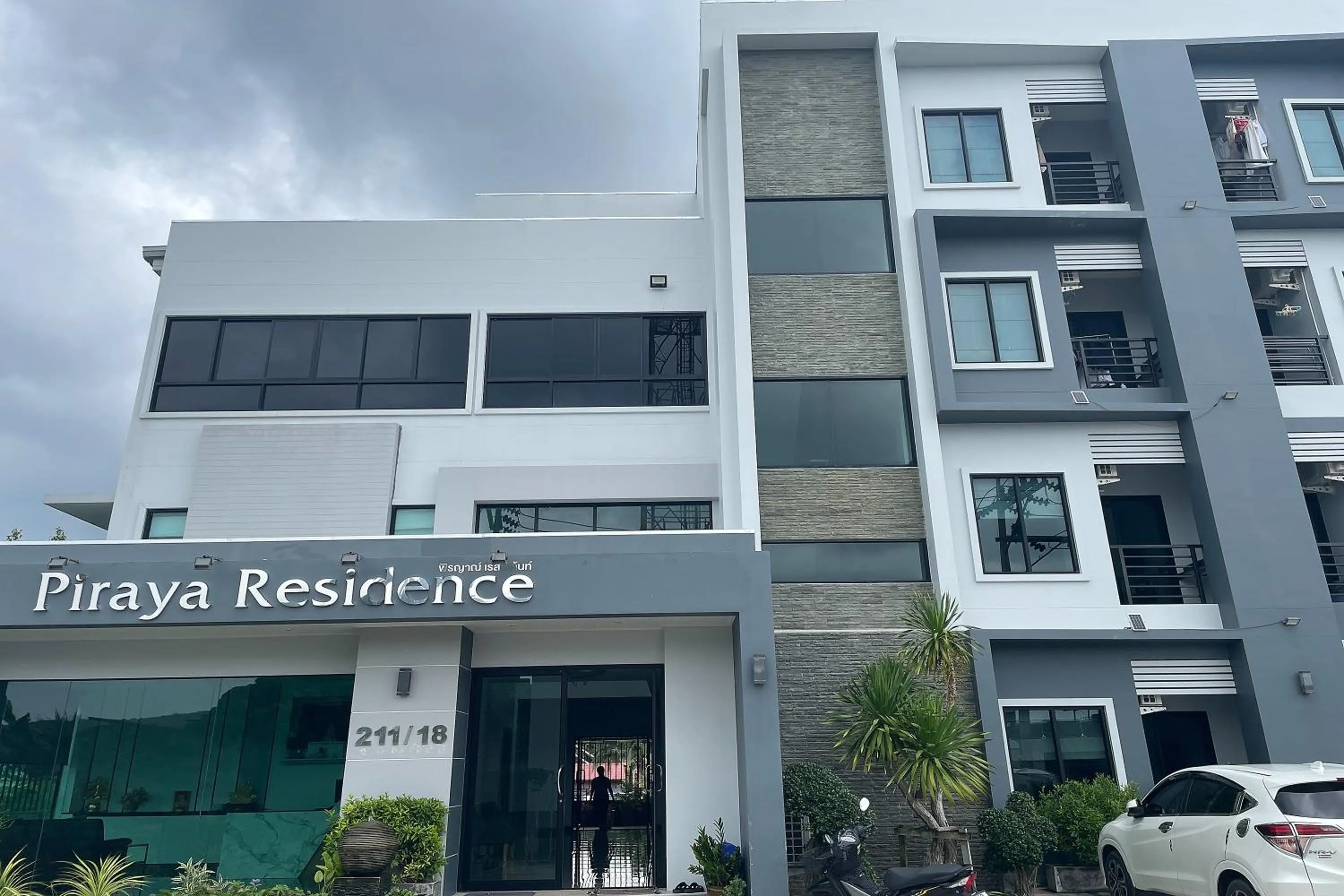 Property building in De Piraya residence