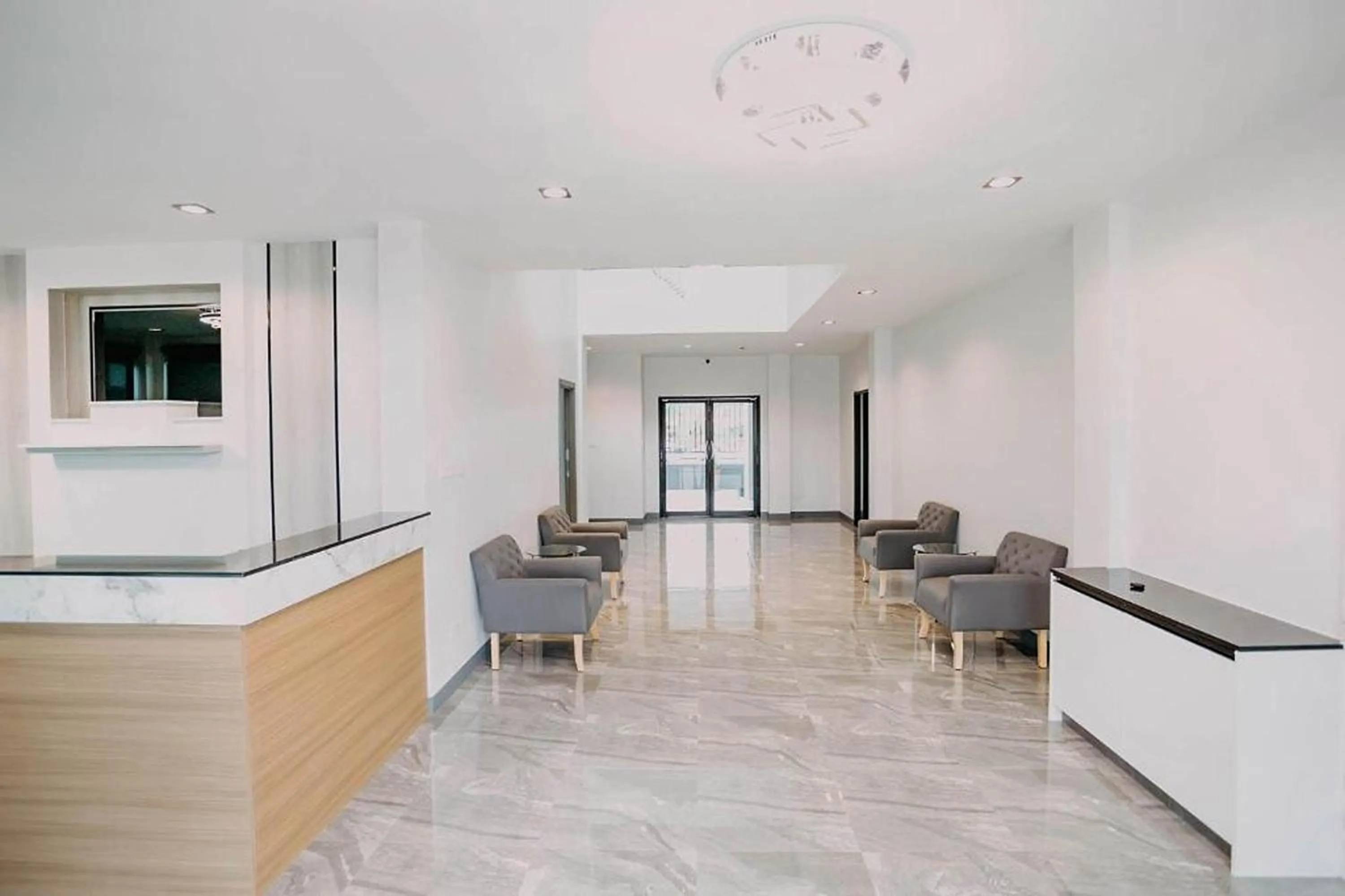 Lobby or reception in De Piraya residence