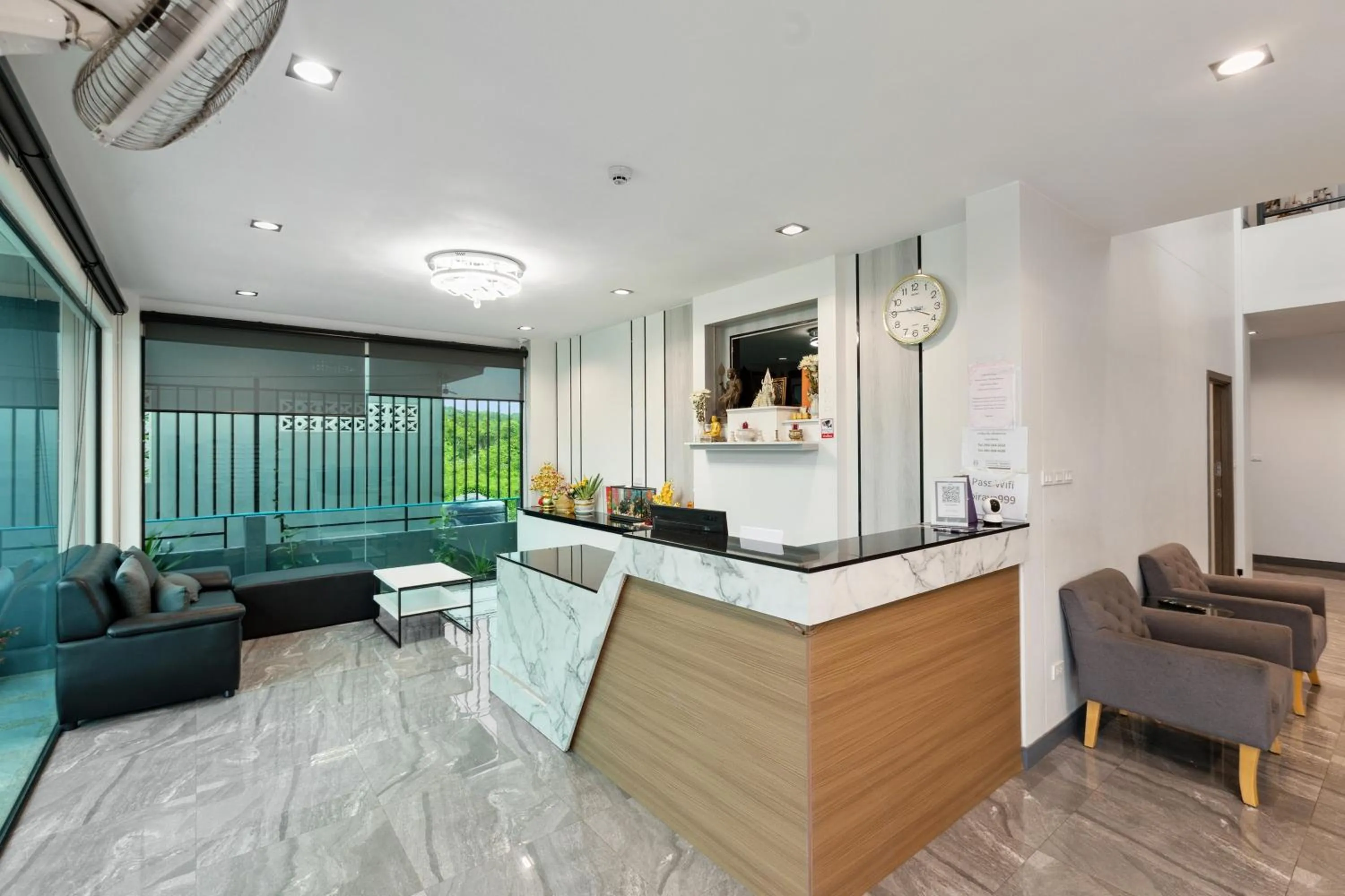 Lobby or reception in De Piraya residence