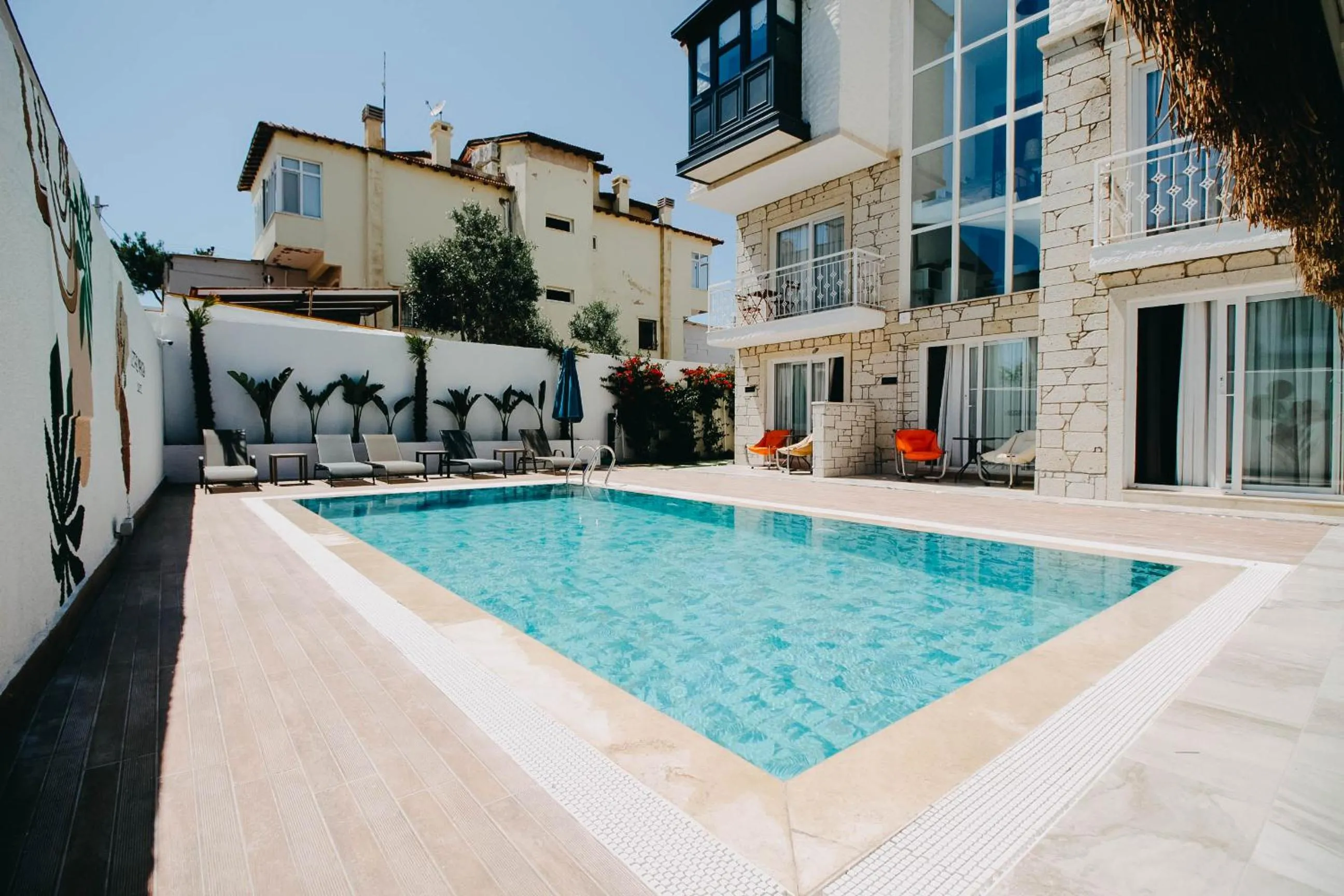 L'ETRO MAISON ALACATI HOTEL