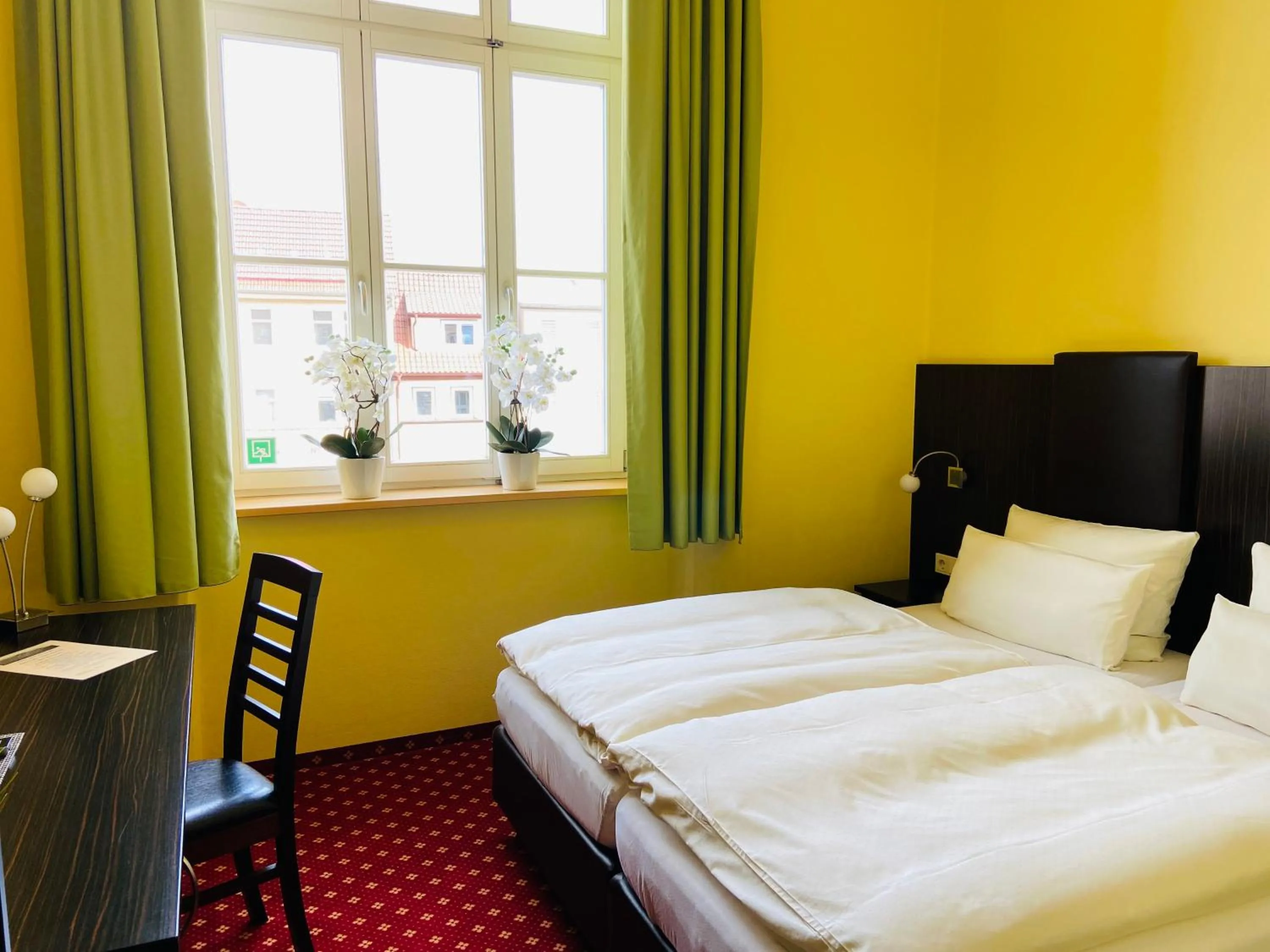 Photo of the whole room, Bed in Pension Katharinenschule