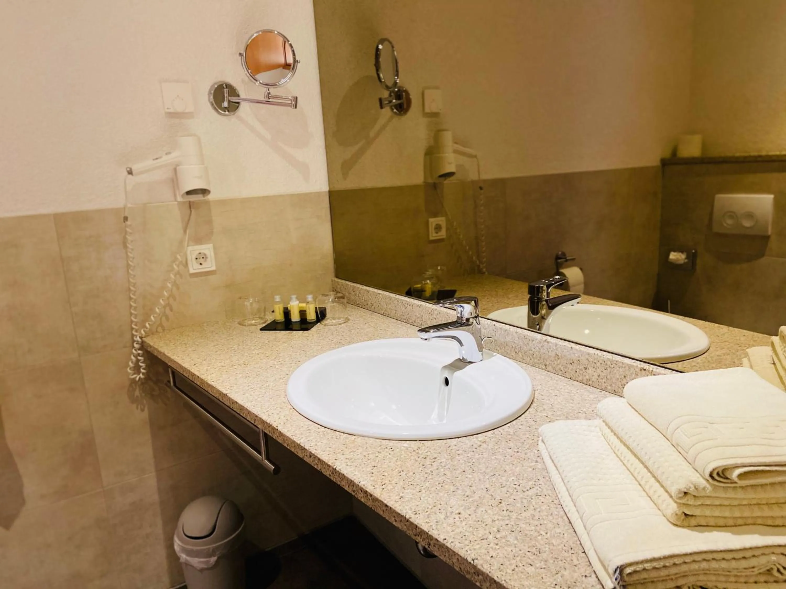 Bathroom in Pension Katharinenschule